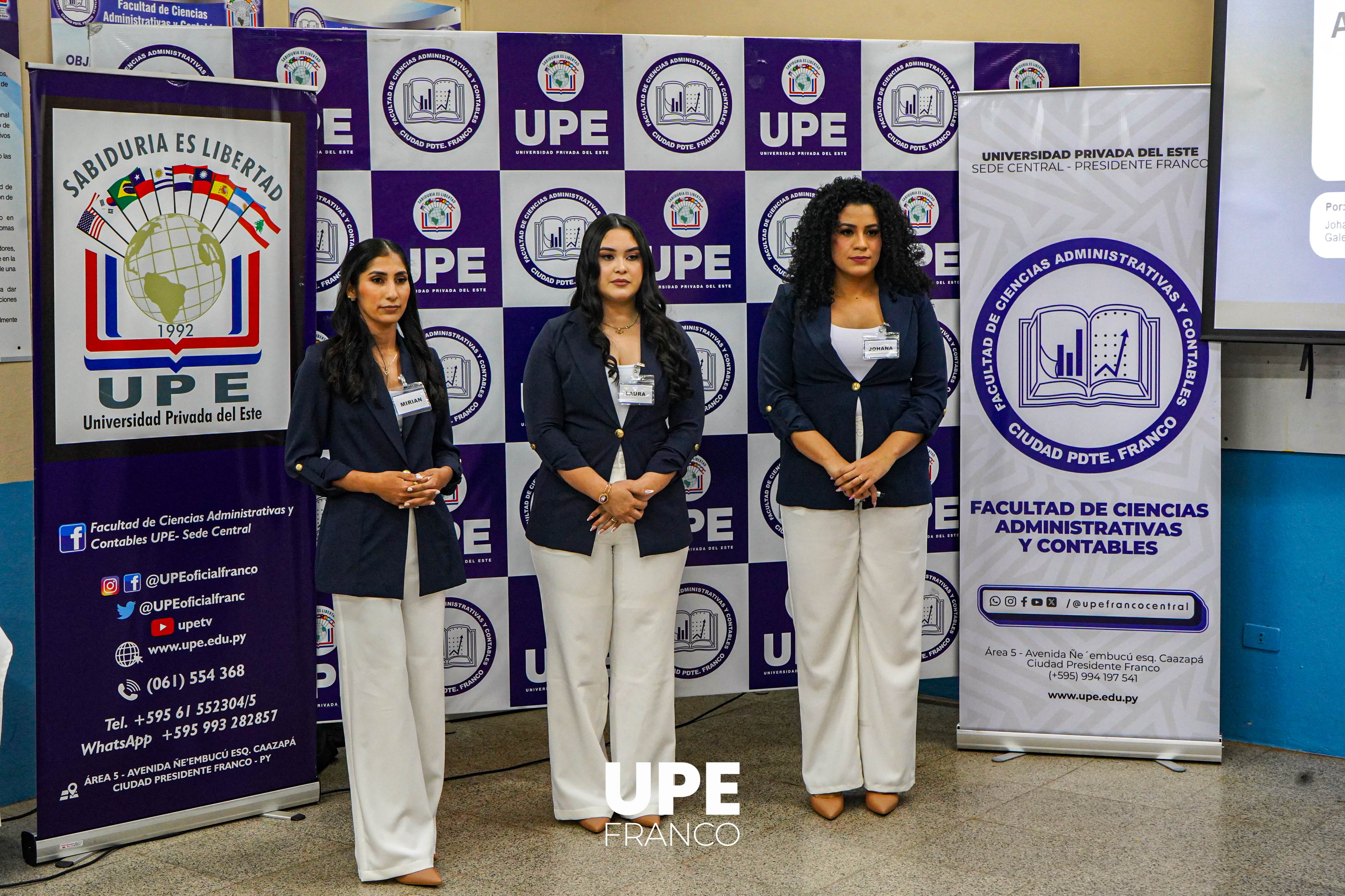 Nuevos egresados en Administración de Empresas: Estudiantes defienden su Trabajo Final de Grado