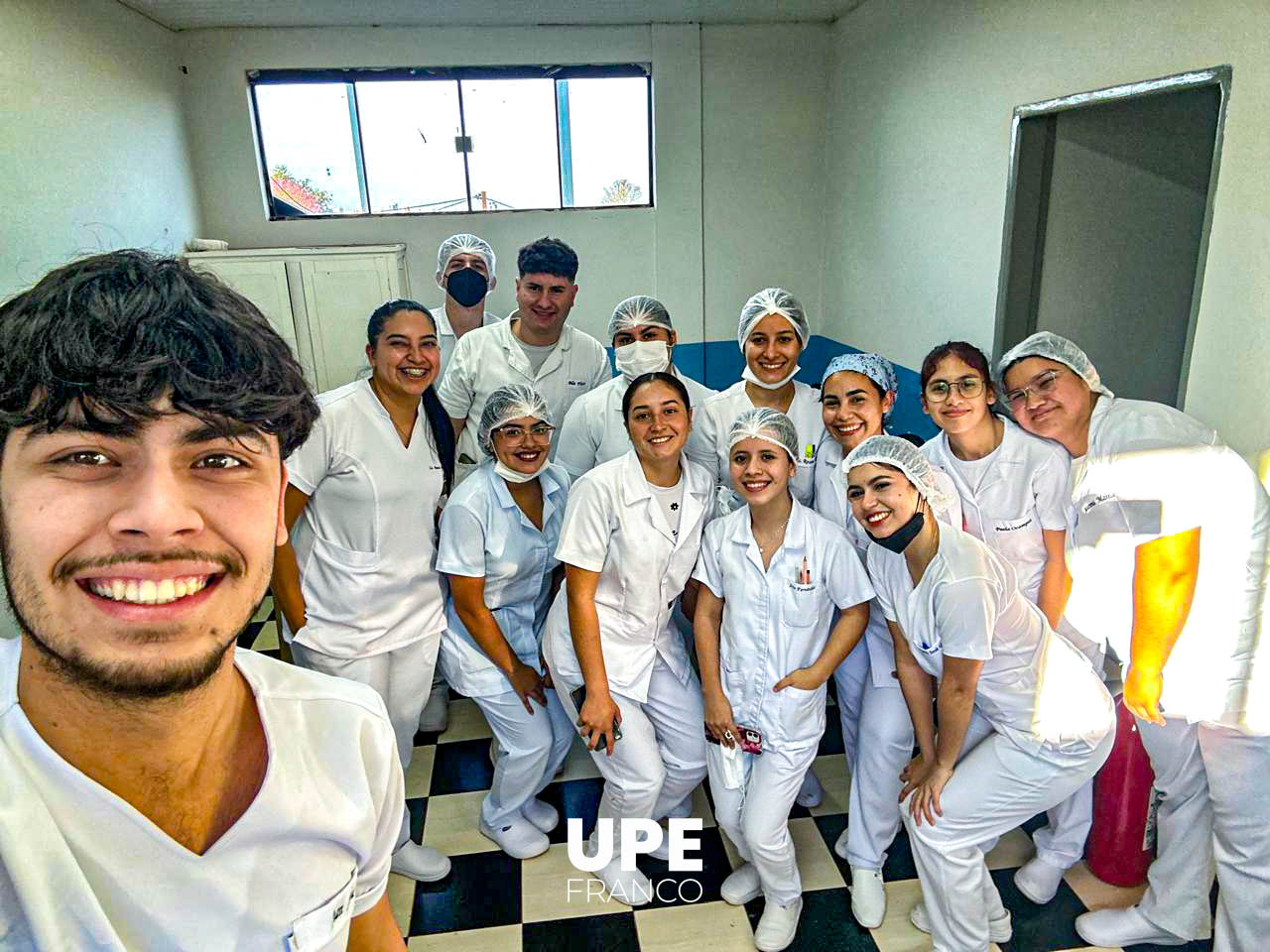 Enfermería UPE: Práctica Profesional en el Hospital Distrital de Presidente Franco