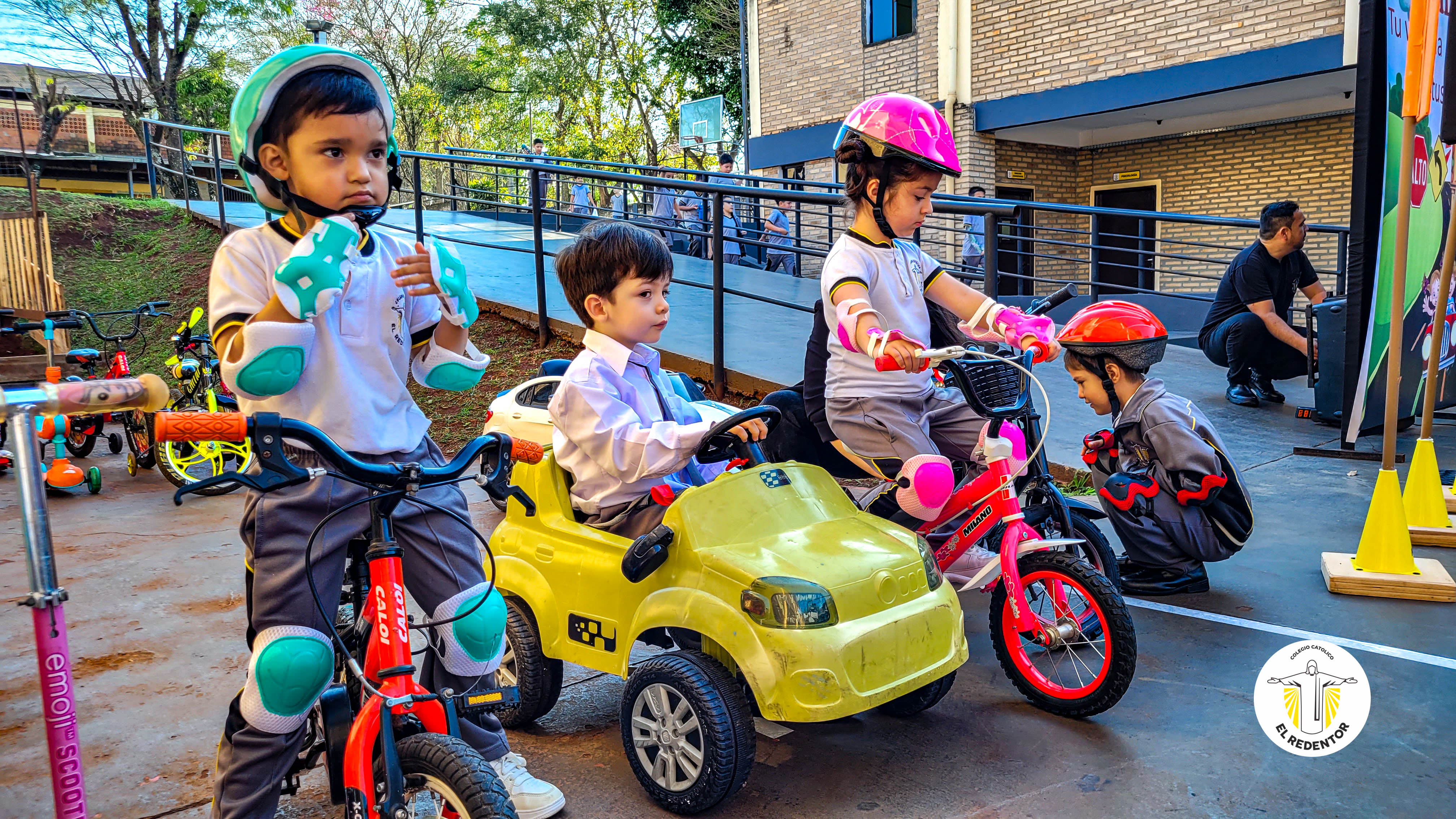 Clausura del Proyecto de Educación Vial en el Colegio Católico El Redentor