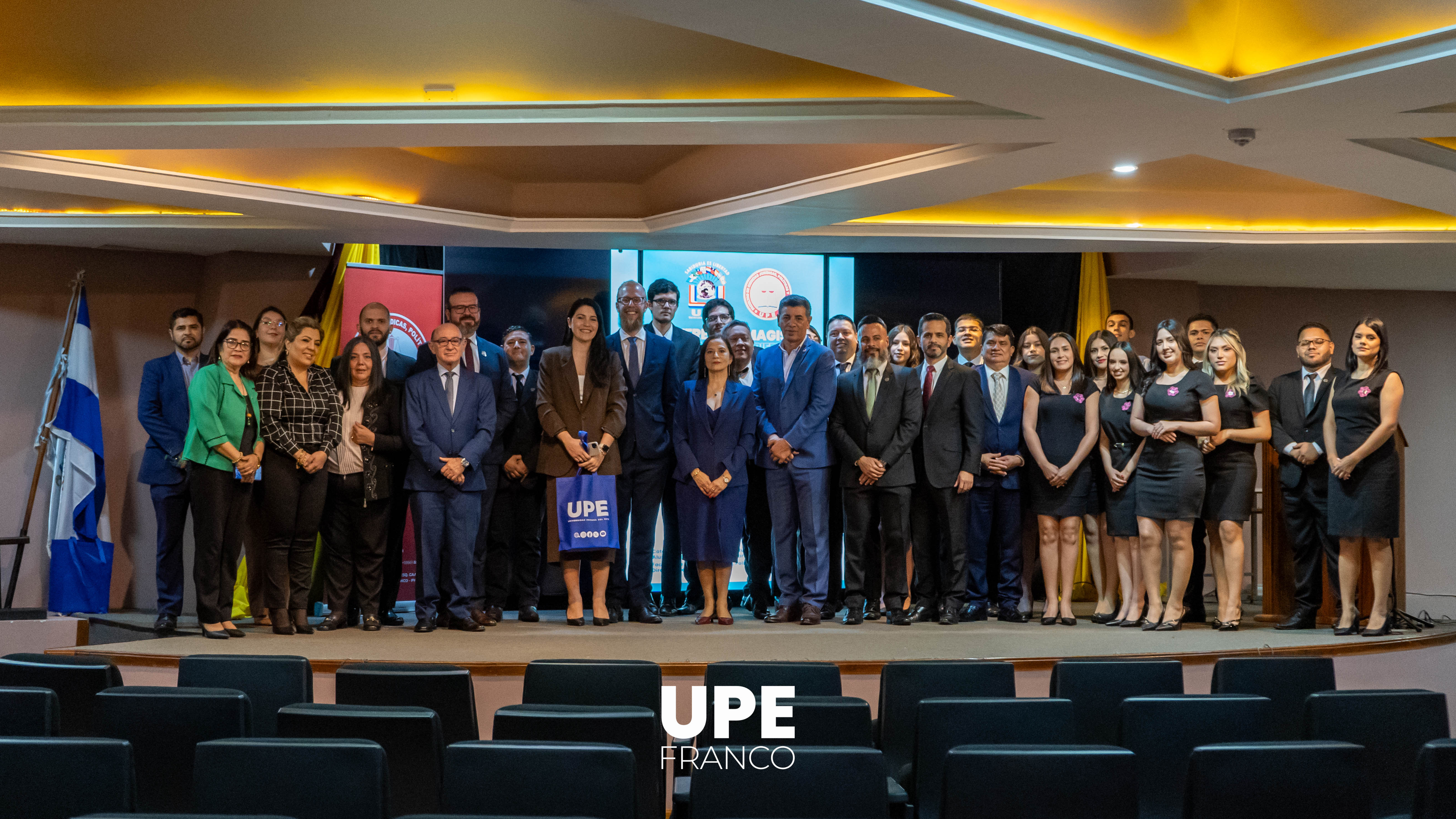 Concluye con éxito la Conferencia Magistral y Coloquio Abierto en la UPE FRANCO
