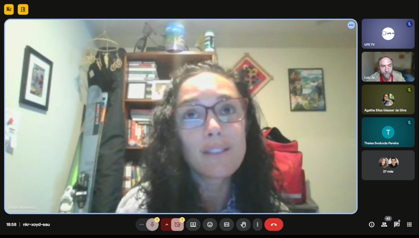 Clase virtual de Medicina Humanitaria