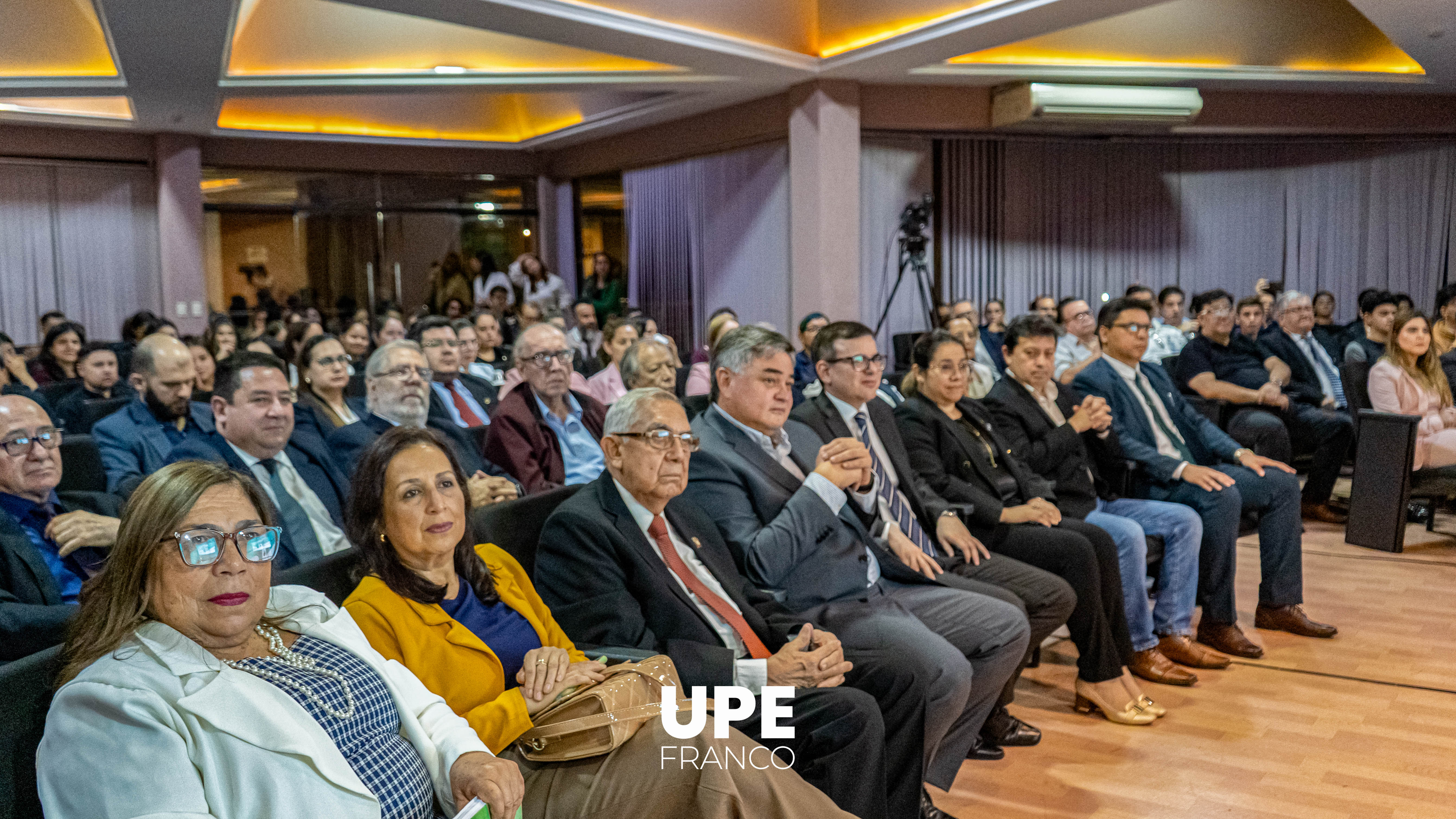 “Desafíos actuales de la Educación Superior en el marco de la gestión de la calidad educativa”: Conferencia Magistral en la UPE FRANCO