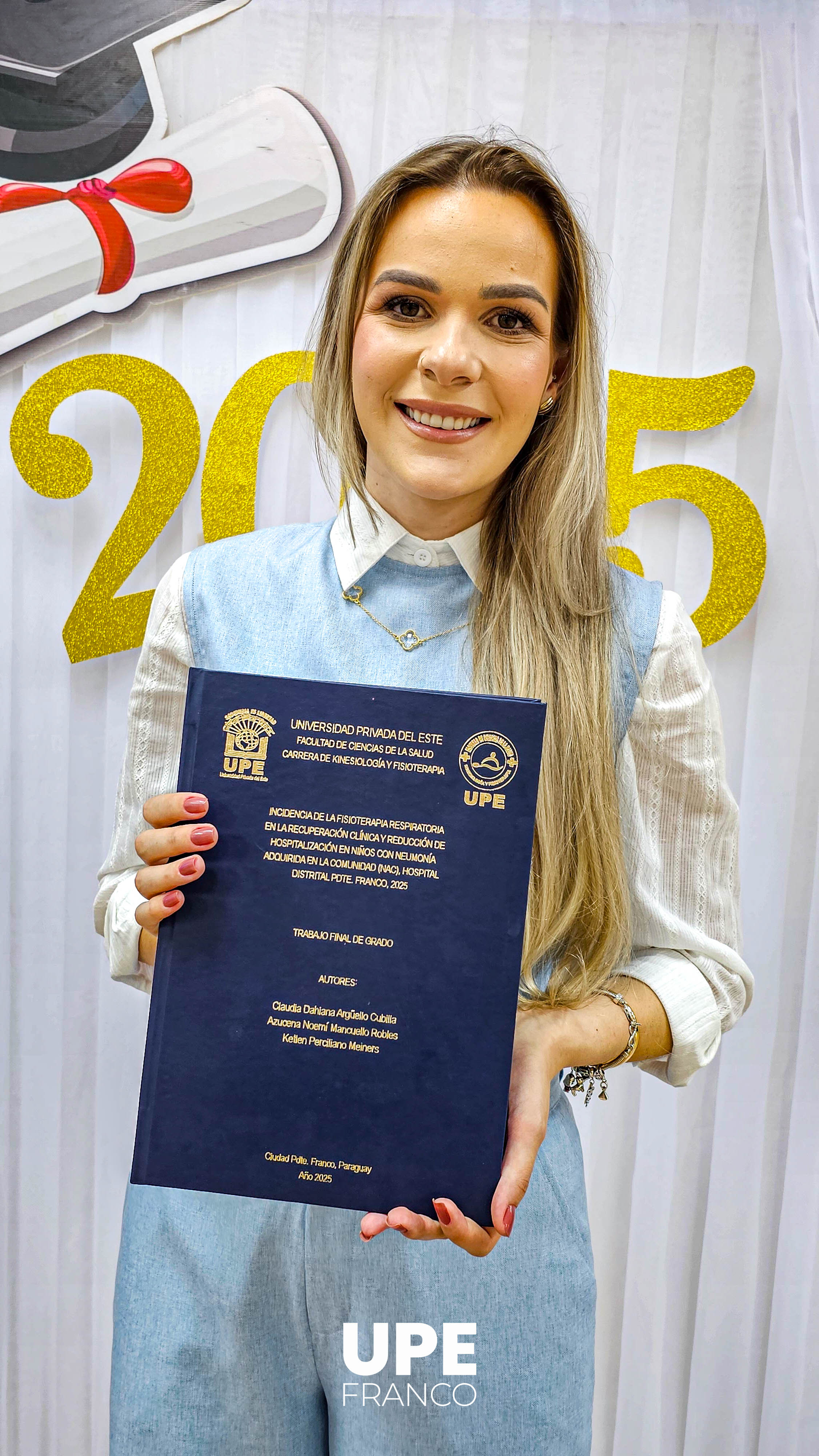 Egresan nuevos Licenciados en Kinesiología y Fisioterapia: Defensa de Trabajos Finales de Grado