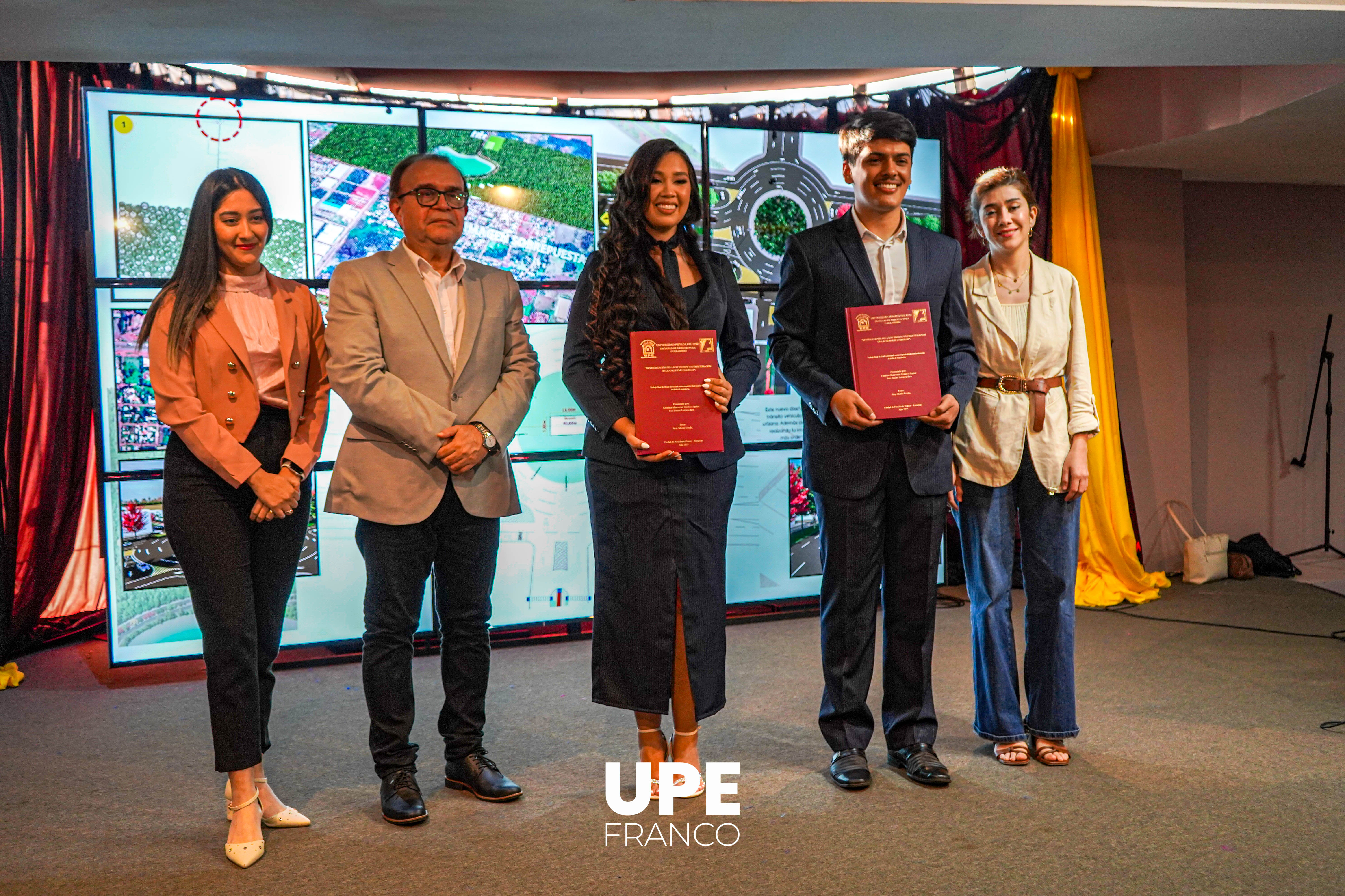 “Revitalización del Lago Yrendy y estructuración de la calle km 12 Monday”: Defensa de TFG en Arquitectura y Urbanismo