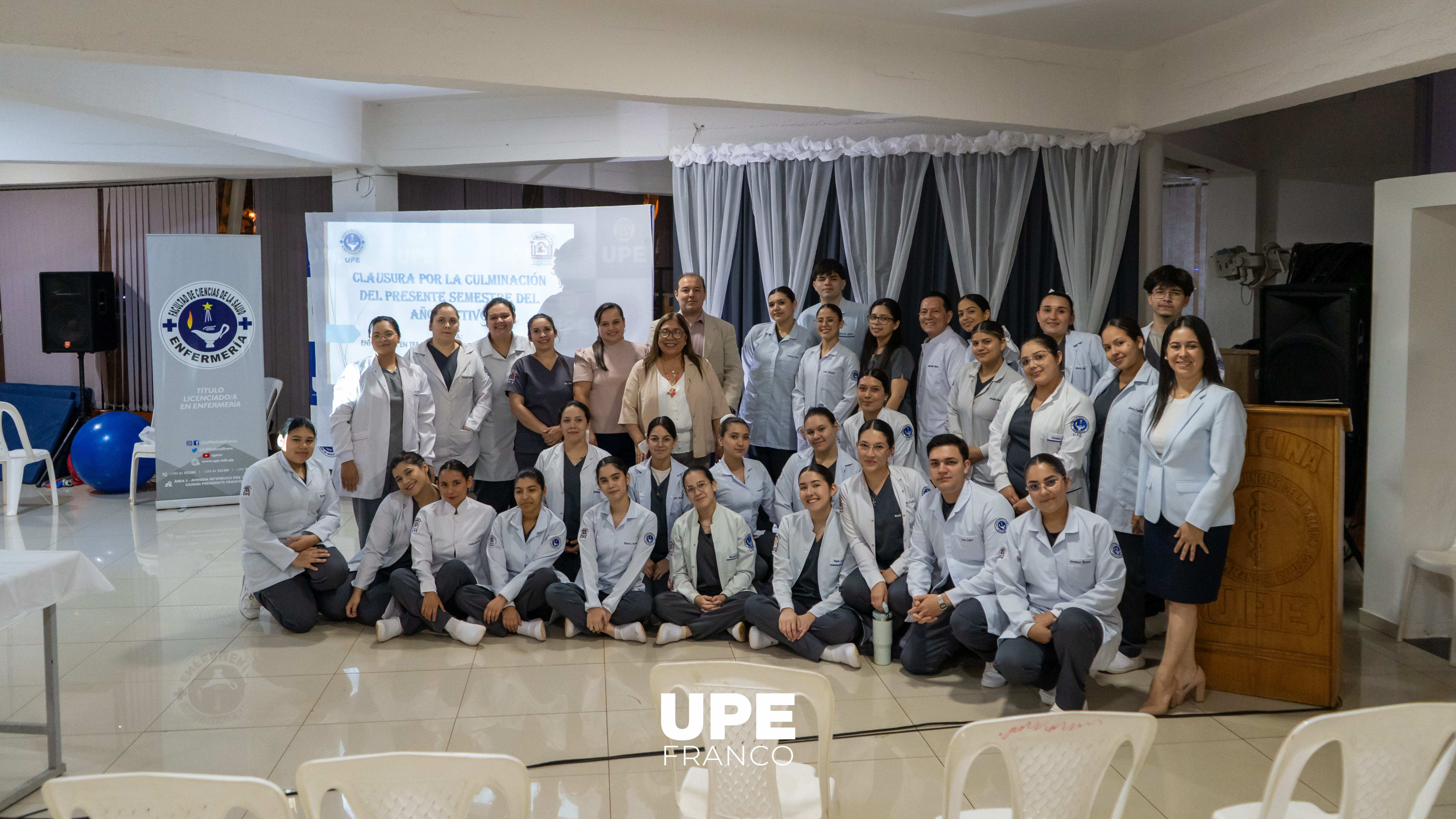 Clausura Por La Culminación Del Presente Semestre del Año Lectivo: Carrera de Enfermería - FCS