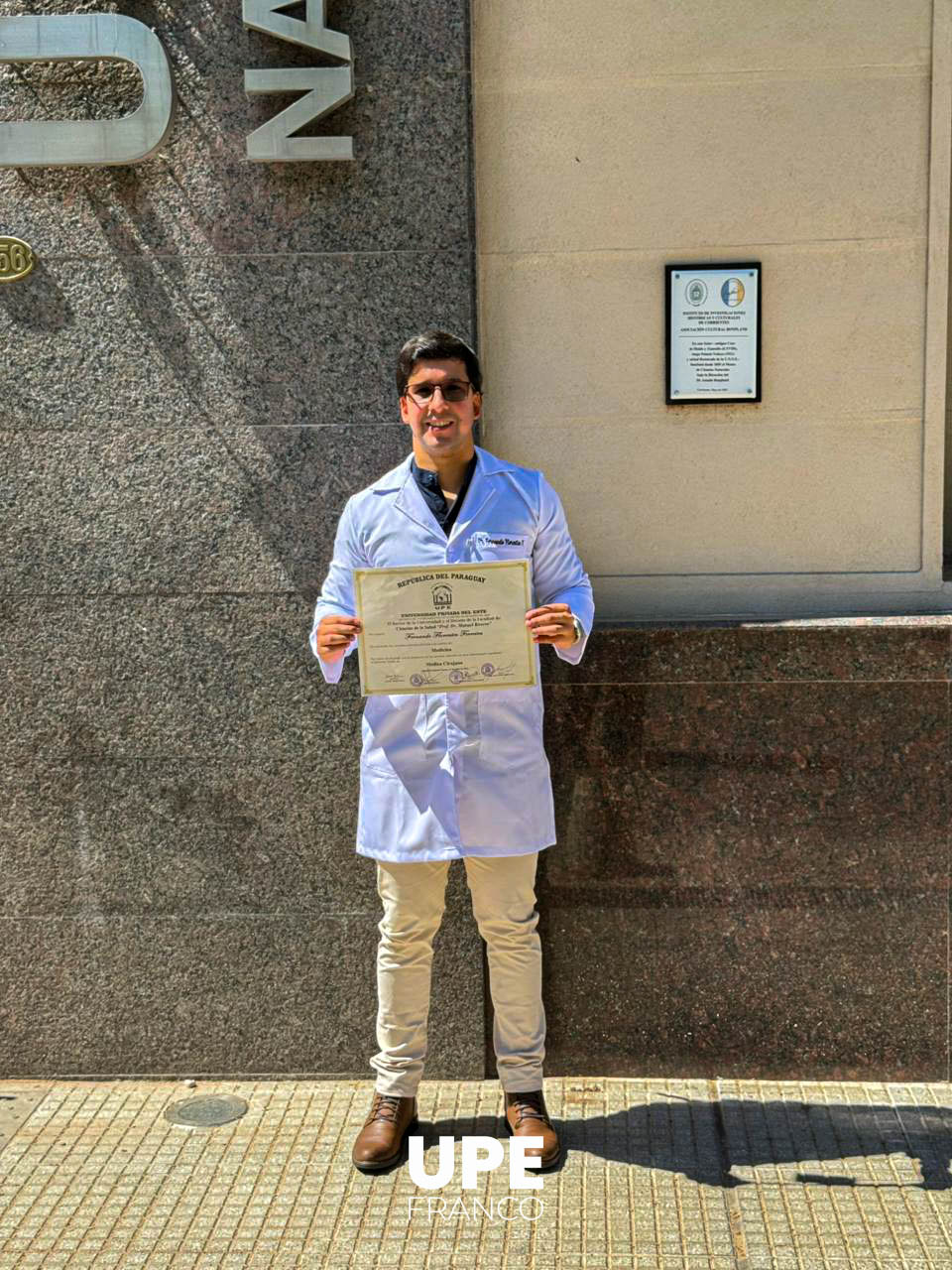 Orgullo UPE: Egresados de Medicina aprueban Reválida en Argentina