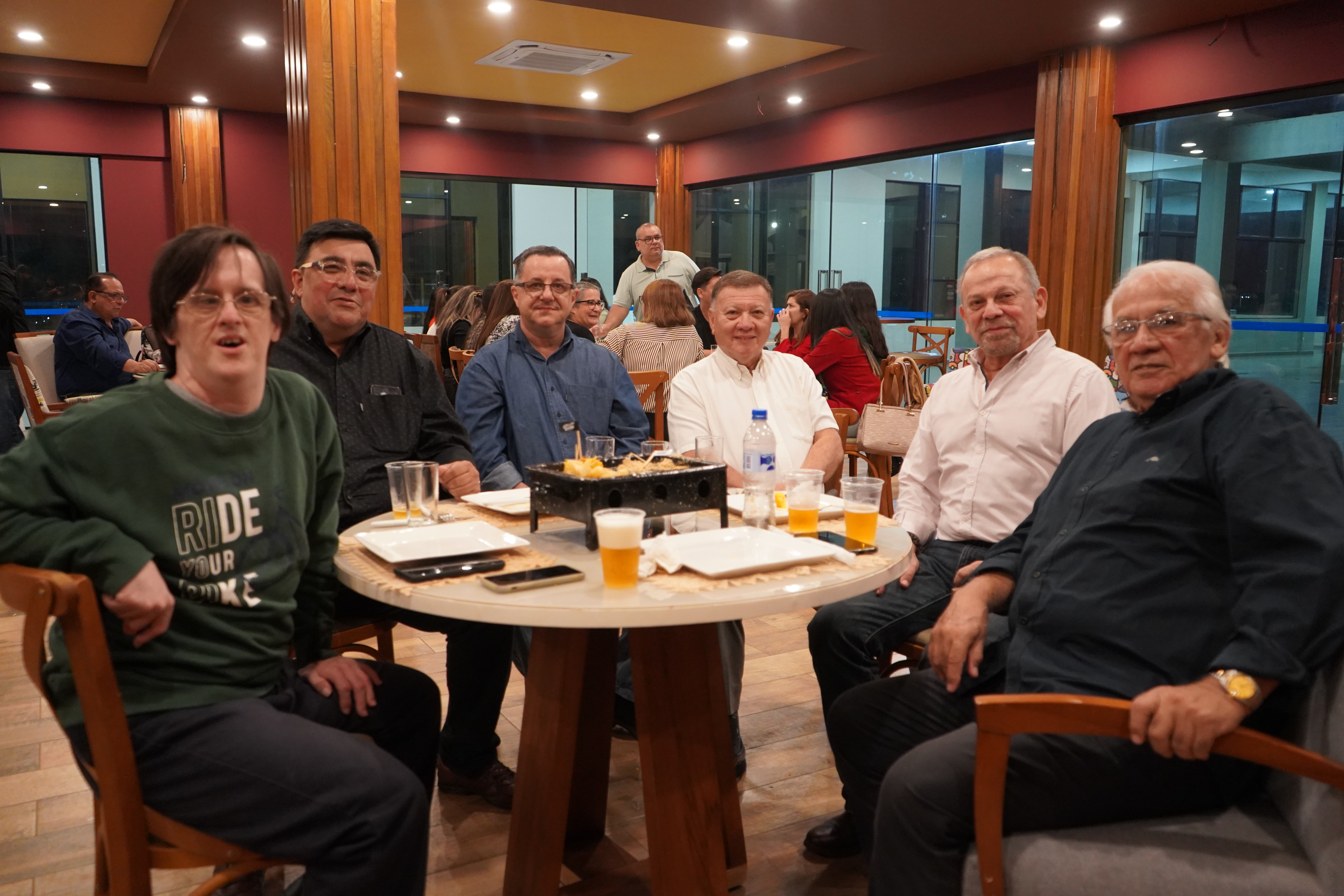 Cena de Confraternización: Despedida del año 2025 - Facultad de Arquitectura y Urbanismo