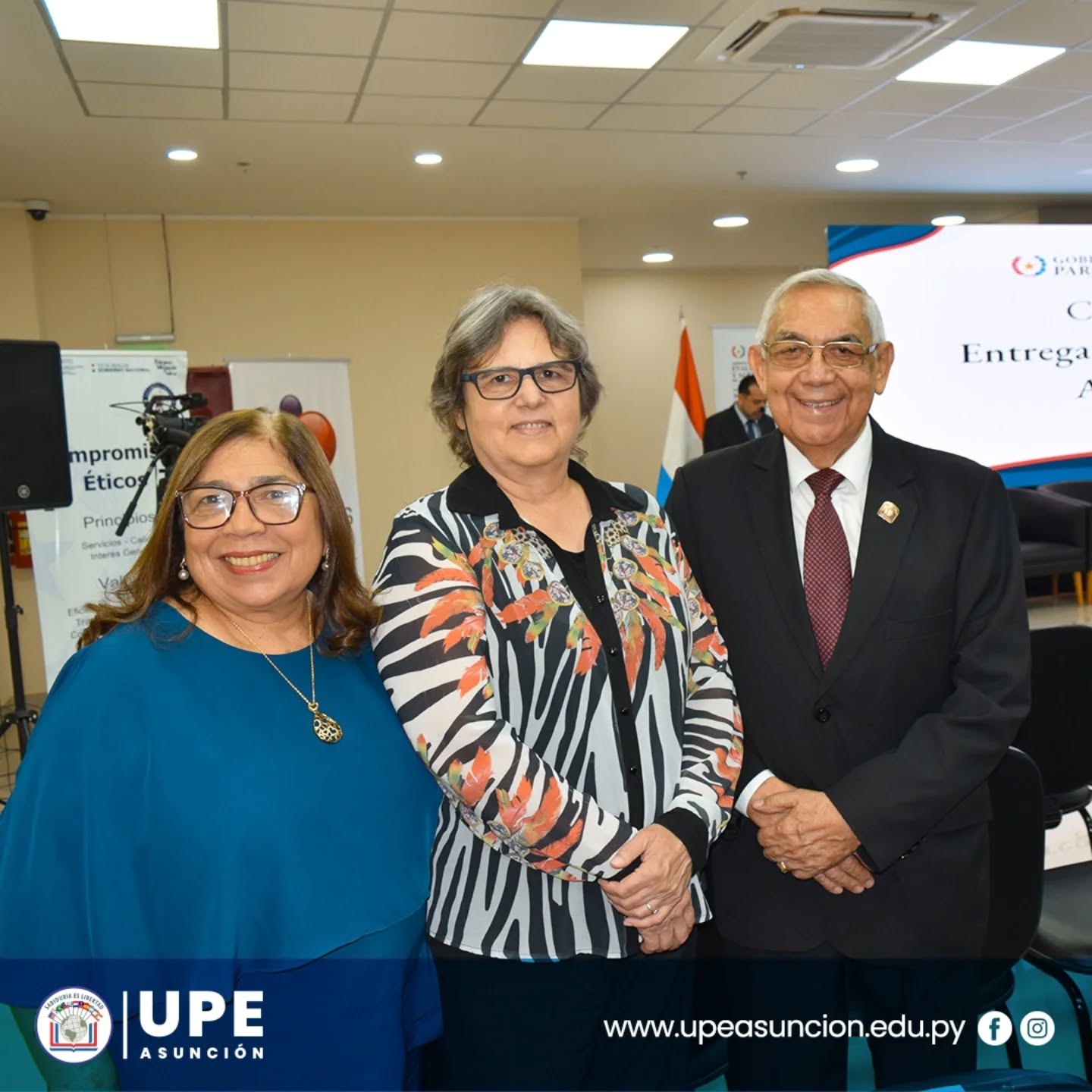 Entrega de Certificados de Acreditación ANEAES 2025