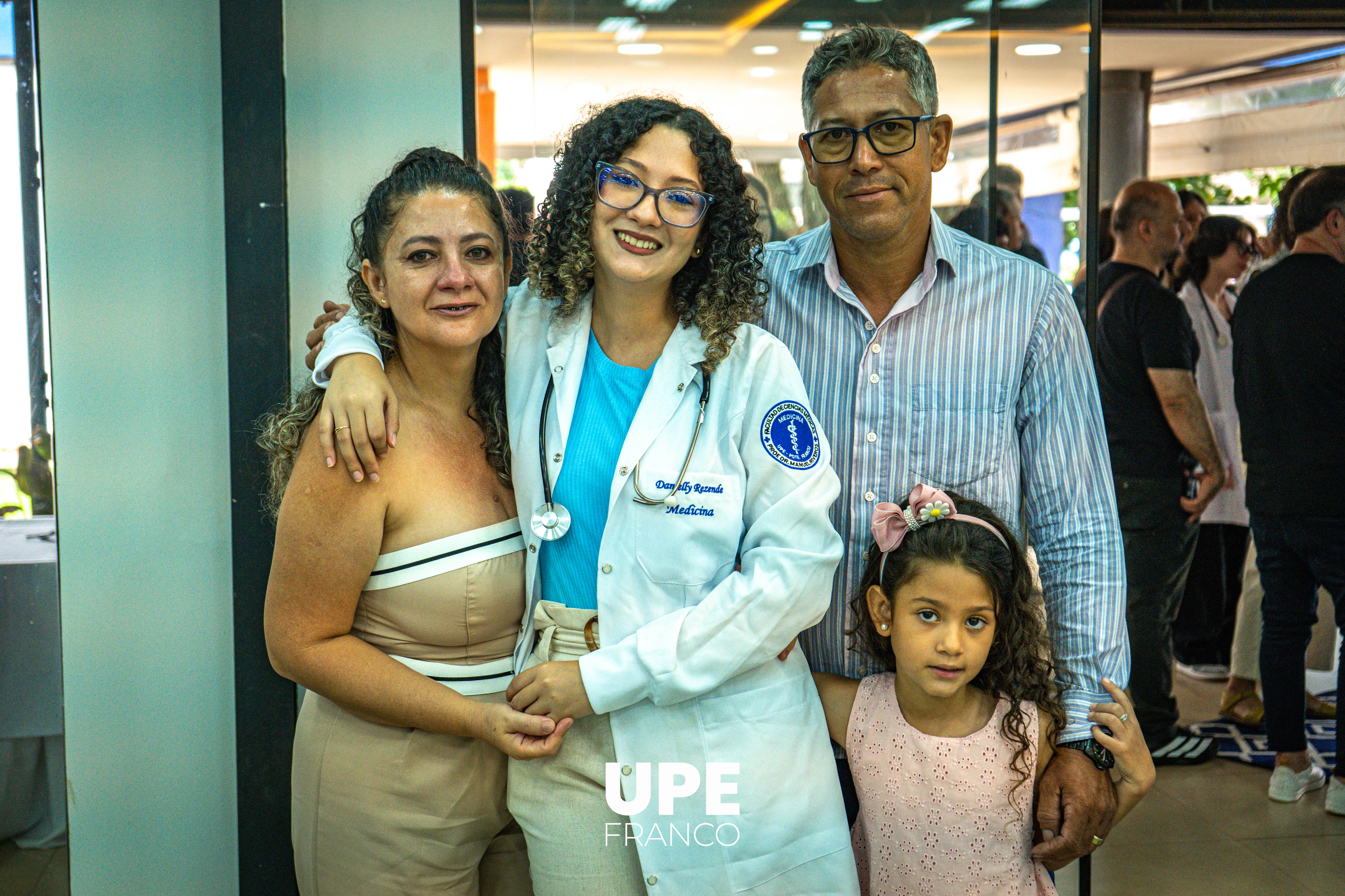 Ceremonia del Chaleco 2026: Facultad de Ciencias Médicas - Primer curso, Secciones E, F y G