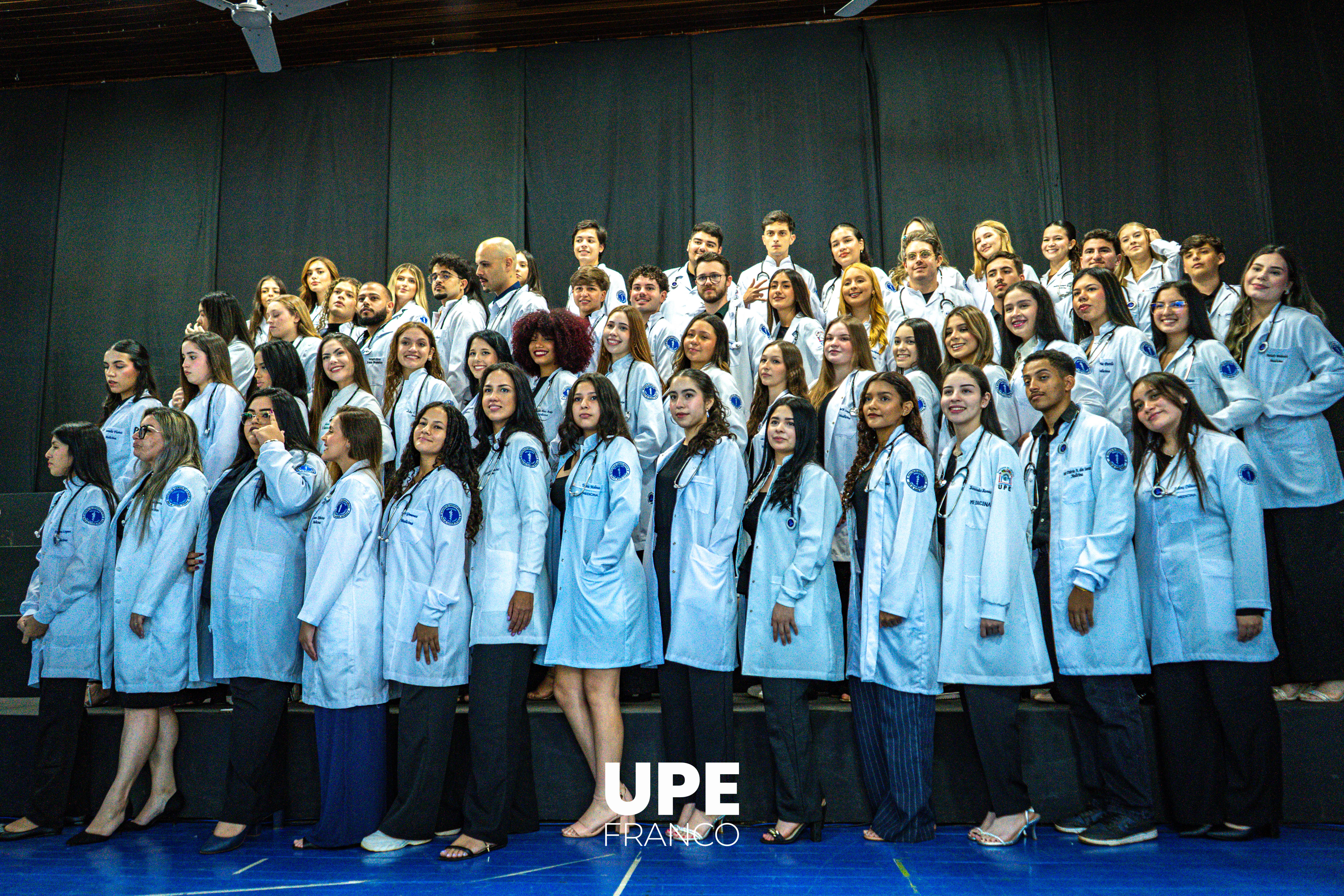 Ceremonia del Chaleco 2026: Facultad de Ciencias Médicas - Primer curso, Secciones E, F y G