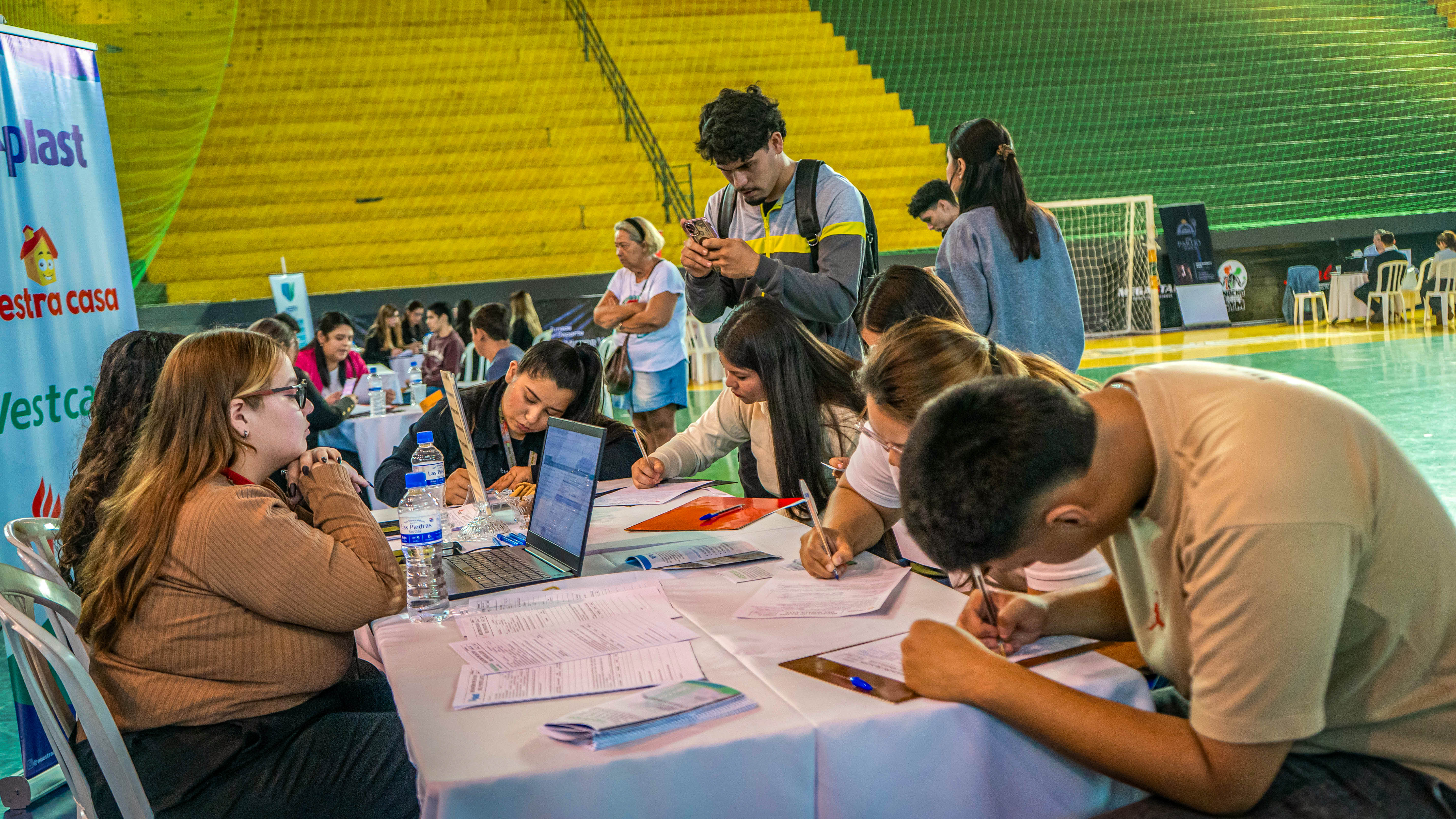 Feria de empleos en Presidente Franco