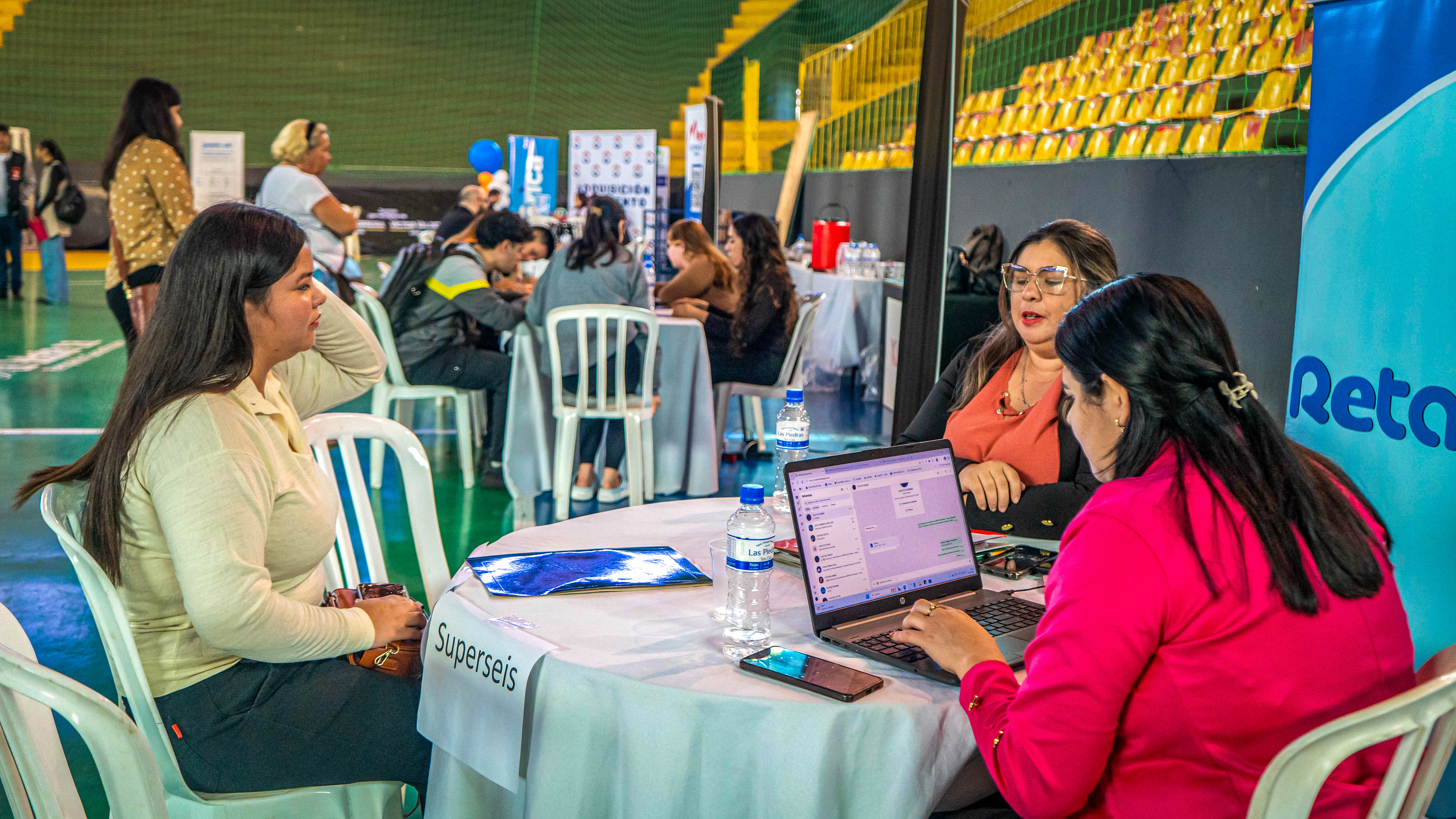 Feria de empleos en Presidente Franco