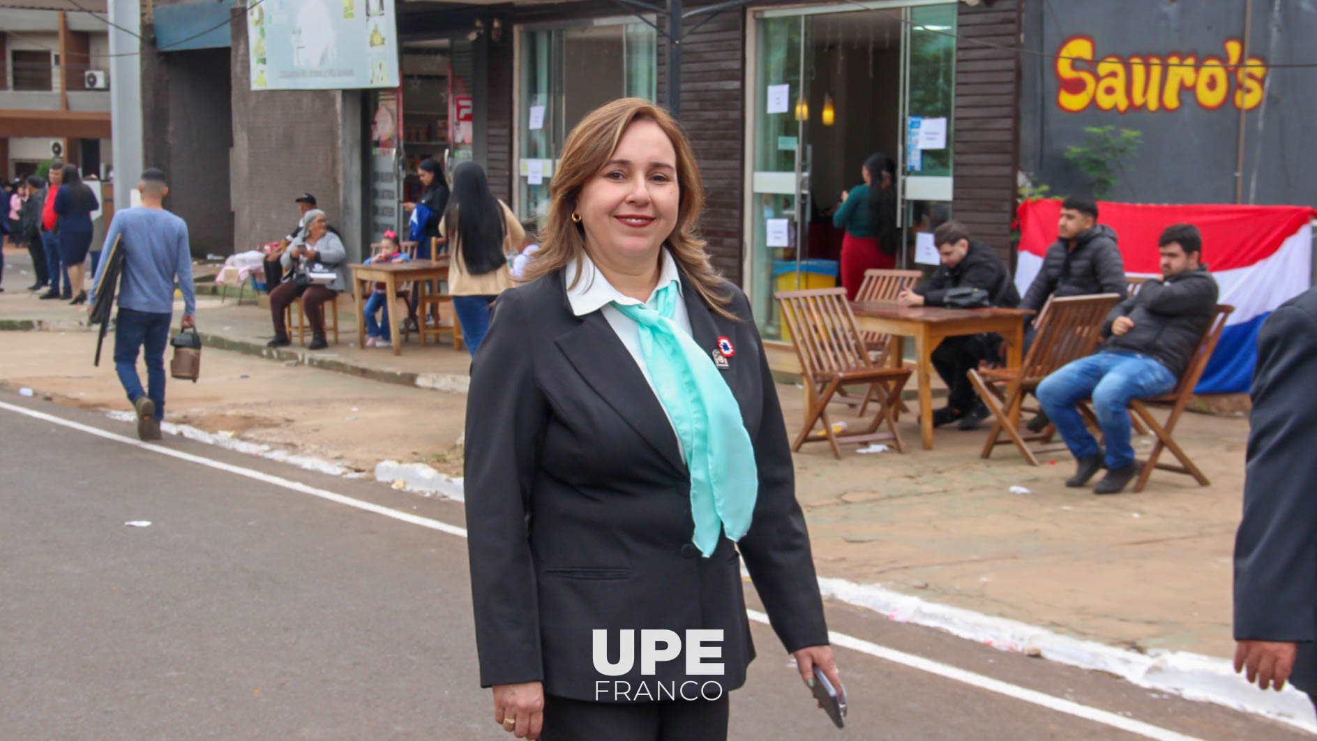 Facultad de Ciencias de la Educación de la UPE Franco participó del desfile estudiantil por las Fiestas Patrias