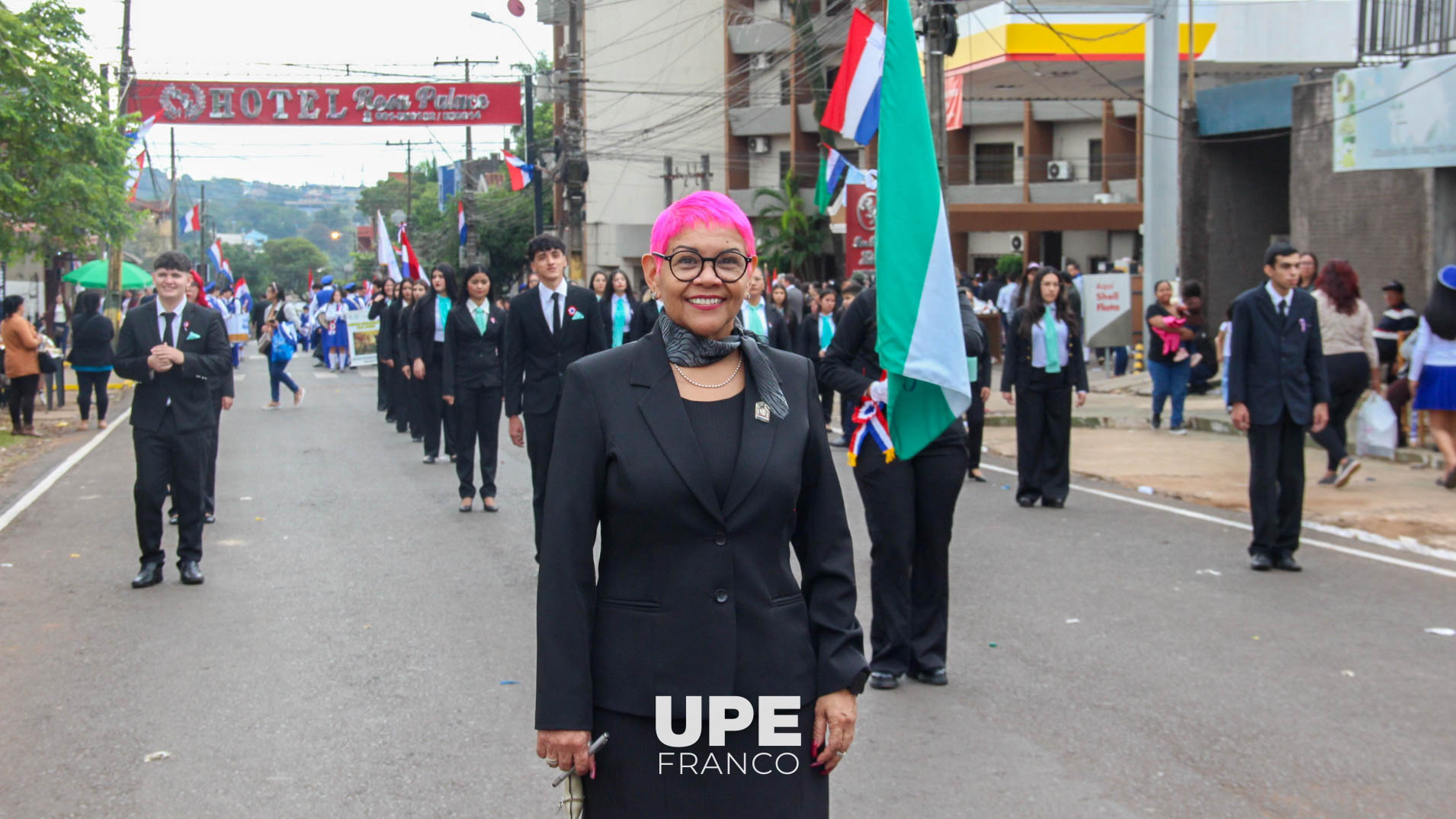 Facultad de Ciencias de la Educación de la UPE Franco participó del desfile estudiantil por las Fiestas Patrias