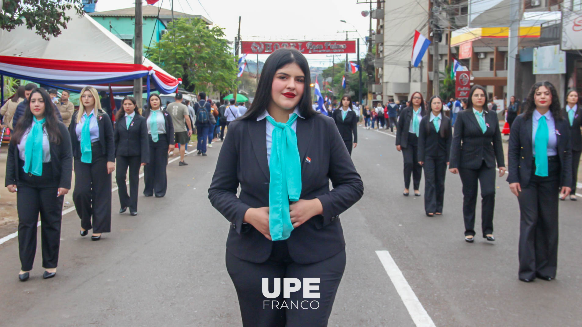 Facultad de Ciencias de la Educación de la UPE Franco participó del desfile estudiantil por las Fiestas Patrias