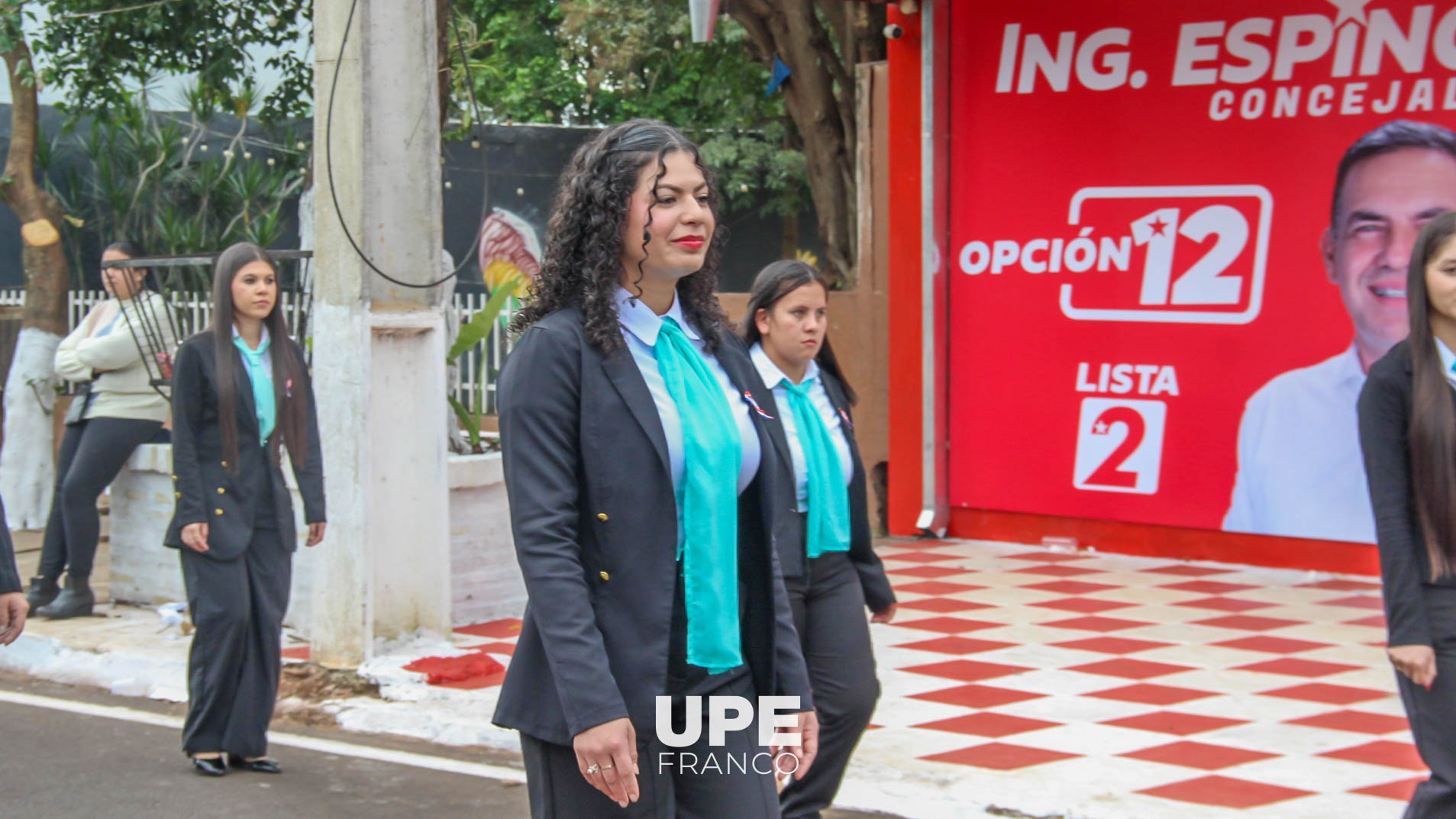 Facultad de Ciencias de la Educación de la UPE Franco participó del desfile estudiantil por las Fiestas Patrias