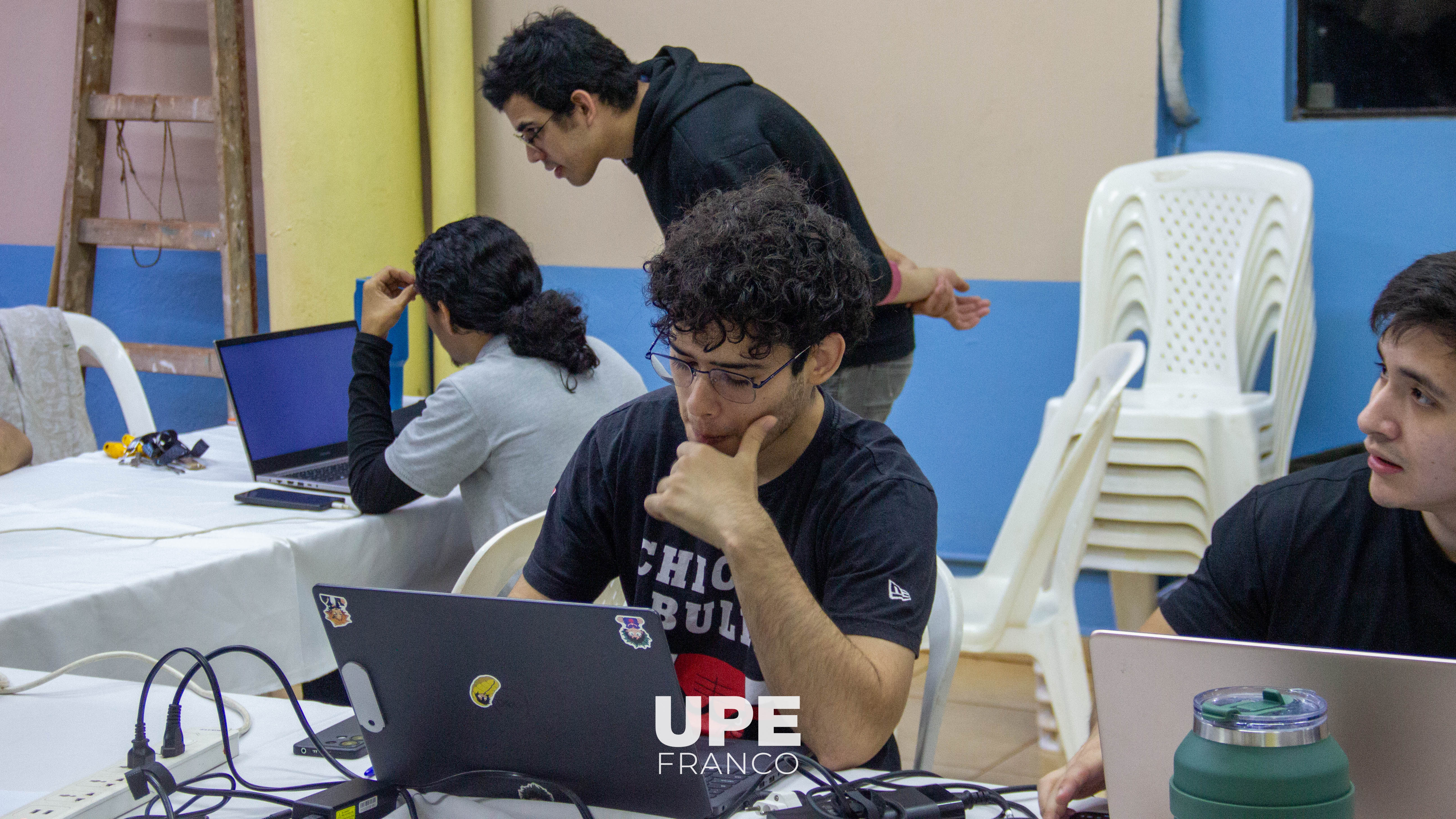 UPE Franco desarrolló consultoría informática gratuita como actividad de extensión universitaria