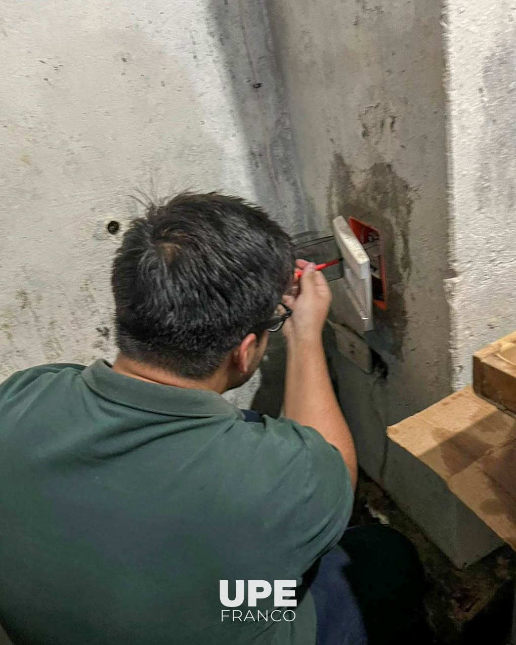 UPE FRANCO INICIÓ PROYECTO DE MANTENIMIENTO DE INSTALACIONES ELÉCTRICAS EN EL BARRIO SAN SEBASTIÁN