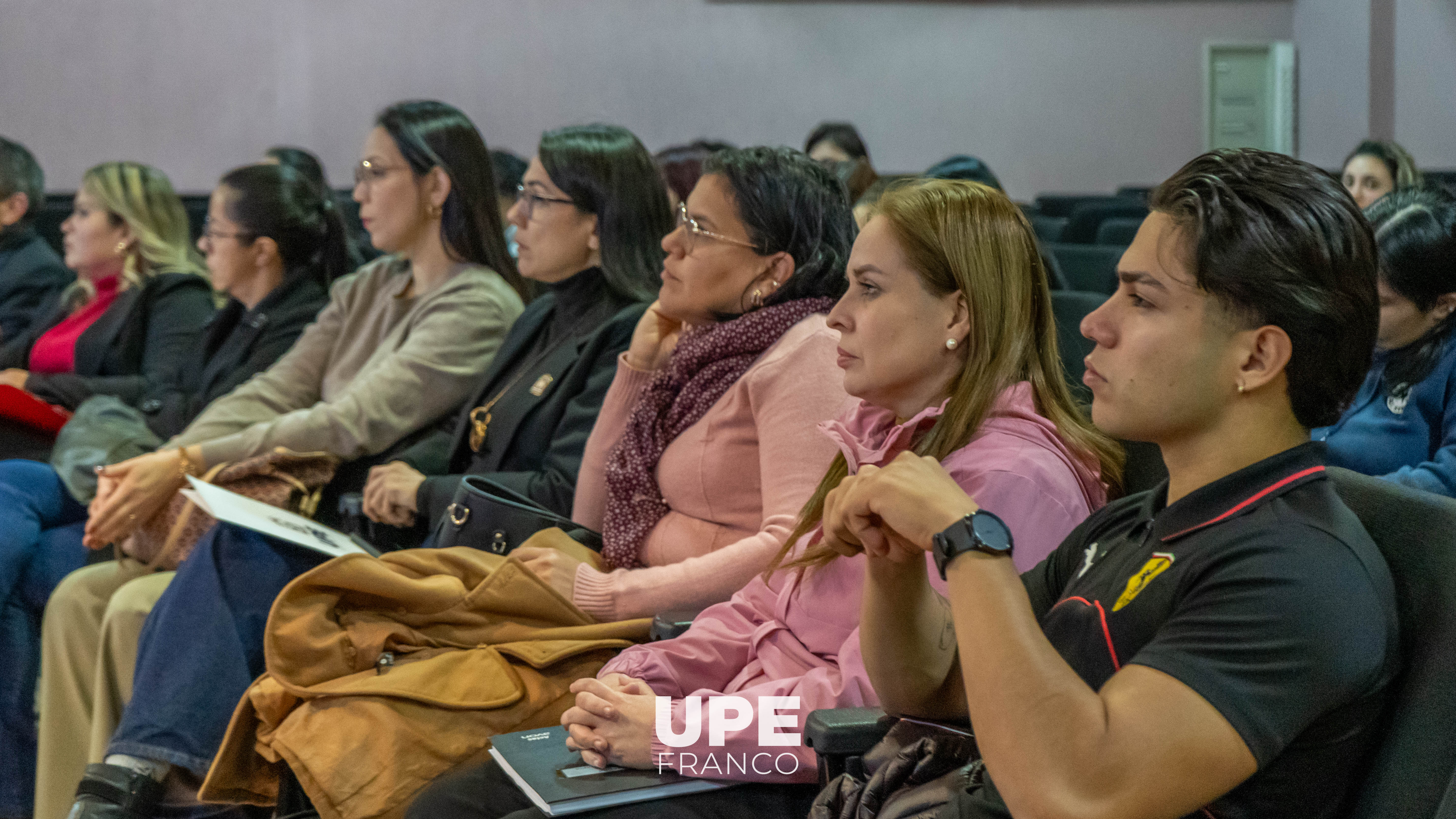 EXTENSIÓN UNIVERSITARIA IMPULSA CAPACITACIÓN EN REDACCIÓN, FOTOGRAFÍA Y PRODUCCIÓN AUDIOVISUAL