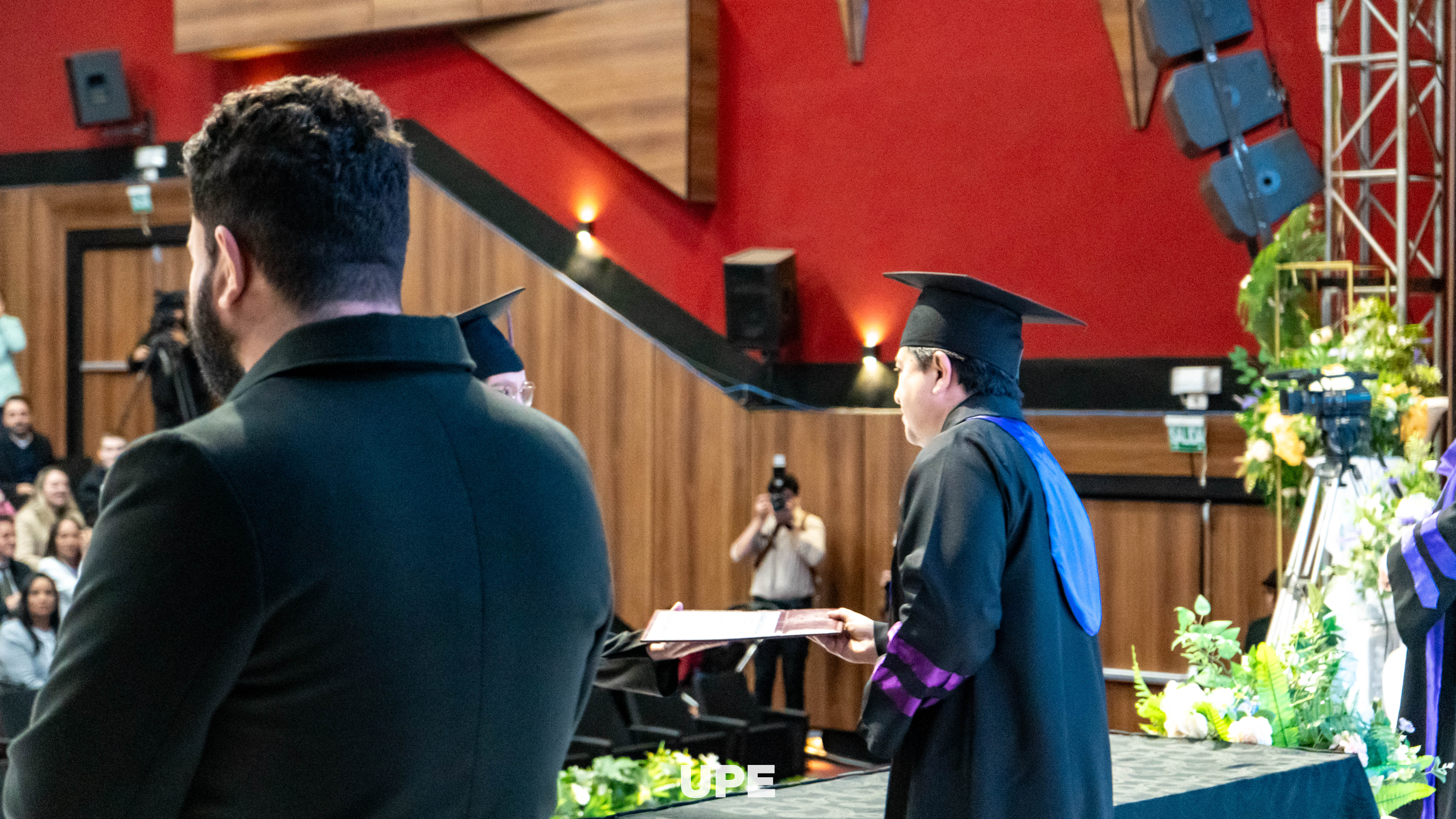 Ceremonia de Graduación de la carrera de Medicina UPE CDE – Promoción 2025