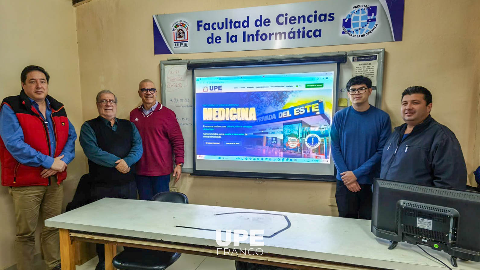 Facultad de Ciencias Informáticas impulsa la modernización digital de la Facultad de Ciencias Médicas de la UPE Presidente Franco