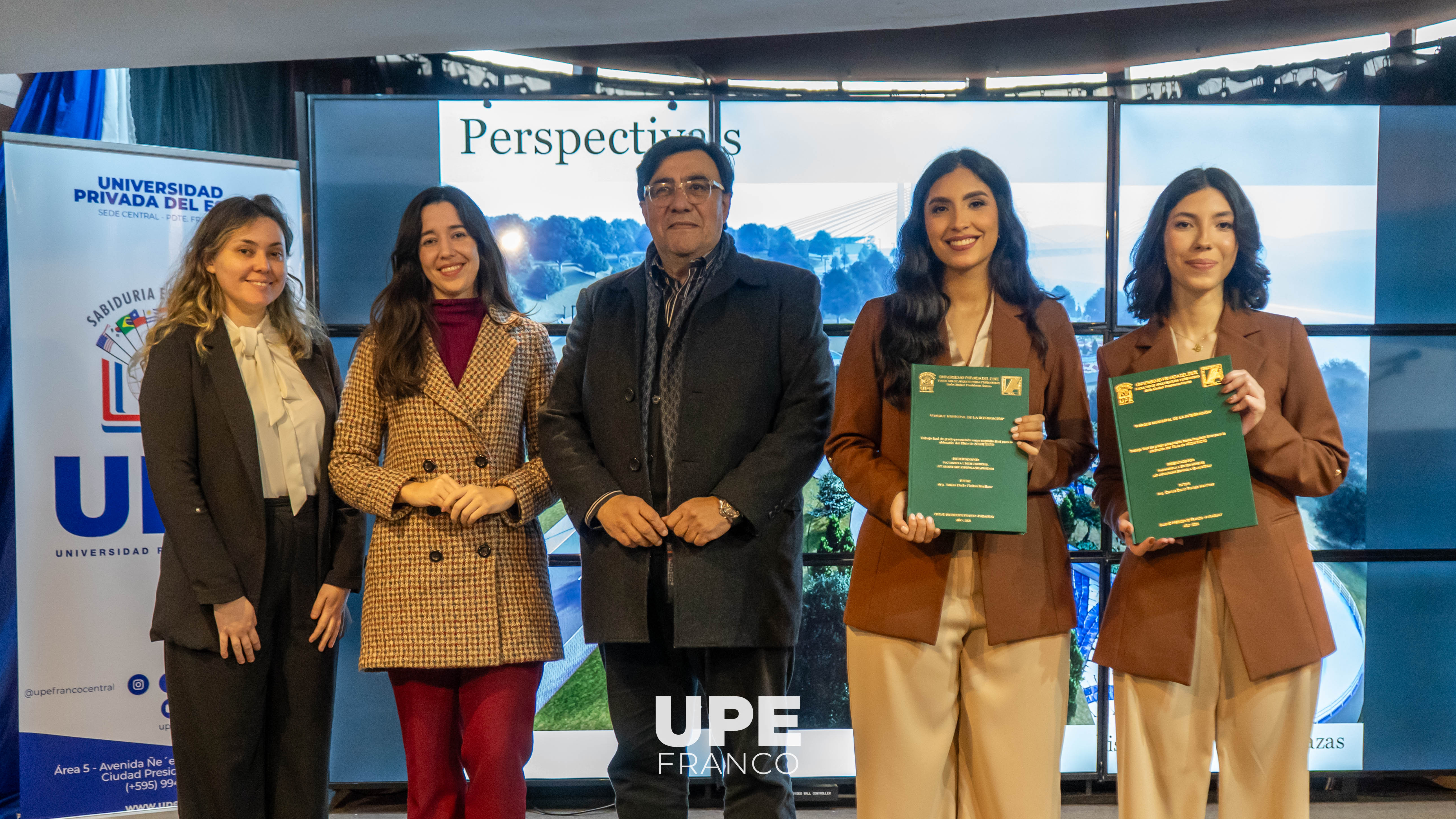 Facultad de Arquitectura y Urbanismo realizó defensa de Trabajo Final de Grado