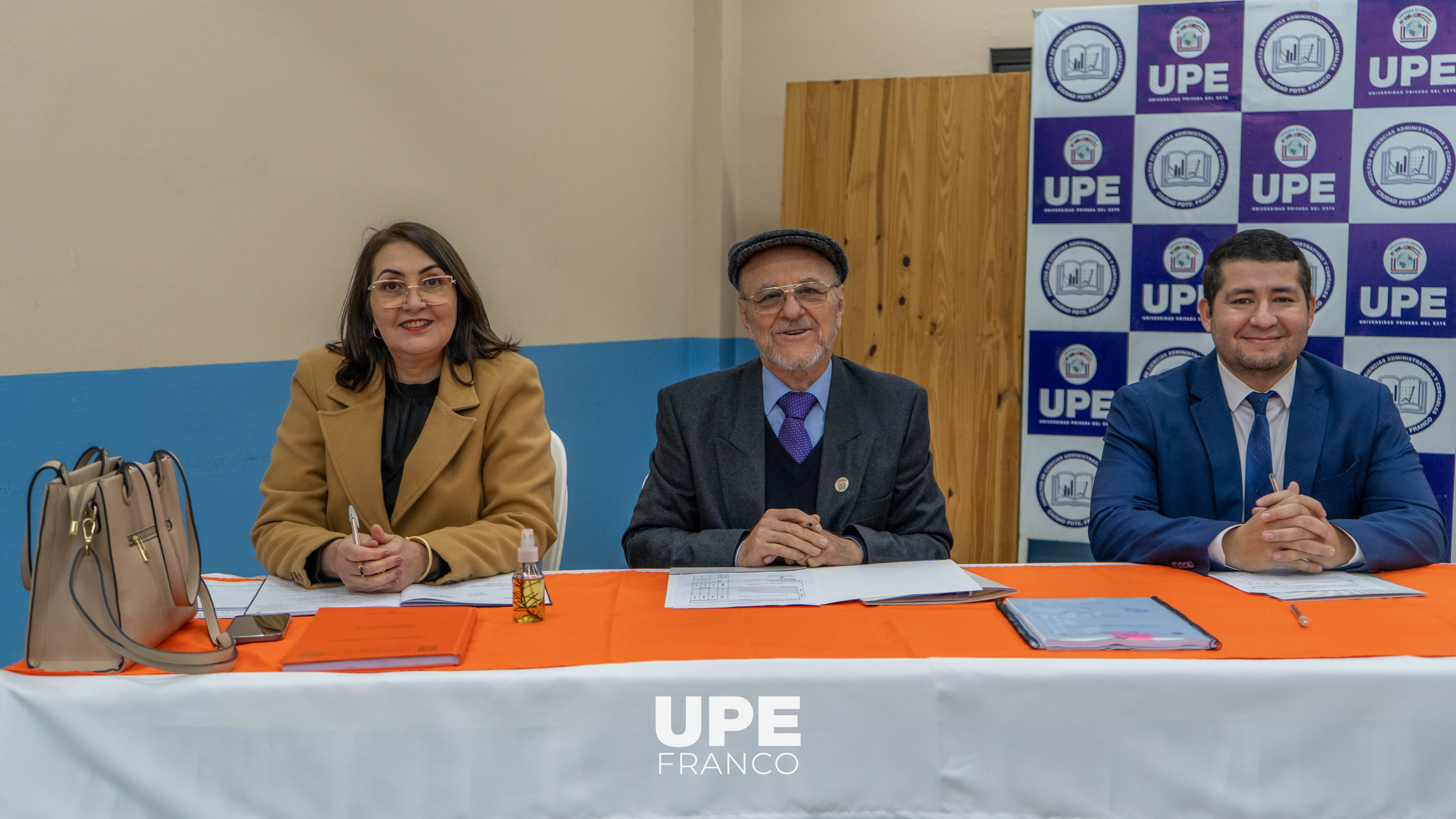 Ingeniería Comercial realizó defensa de Trabajo Final de Grado