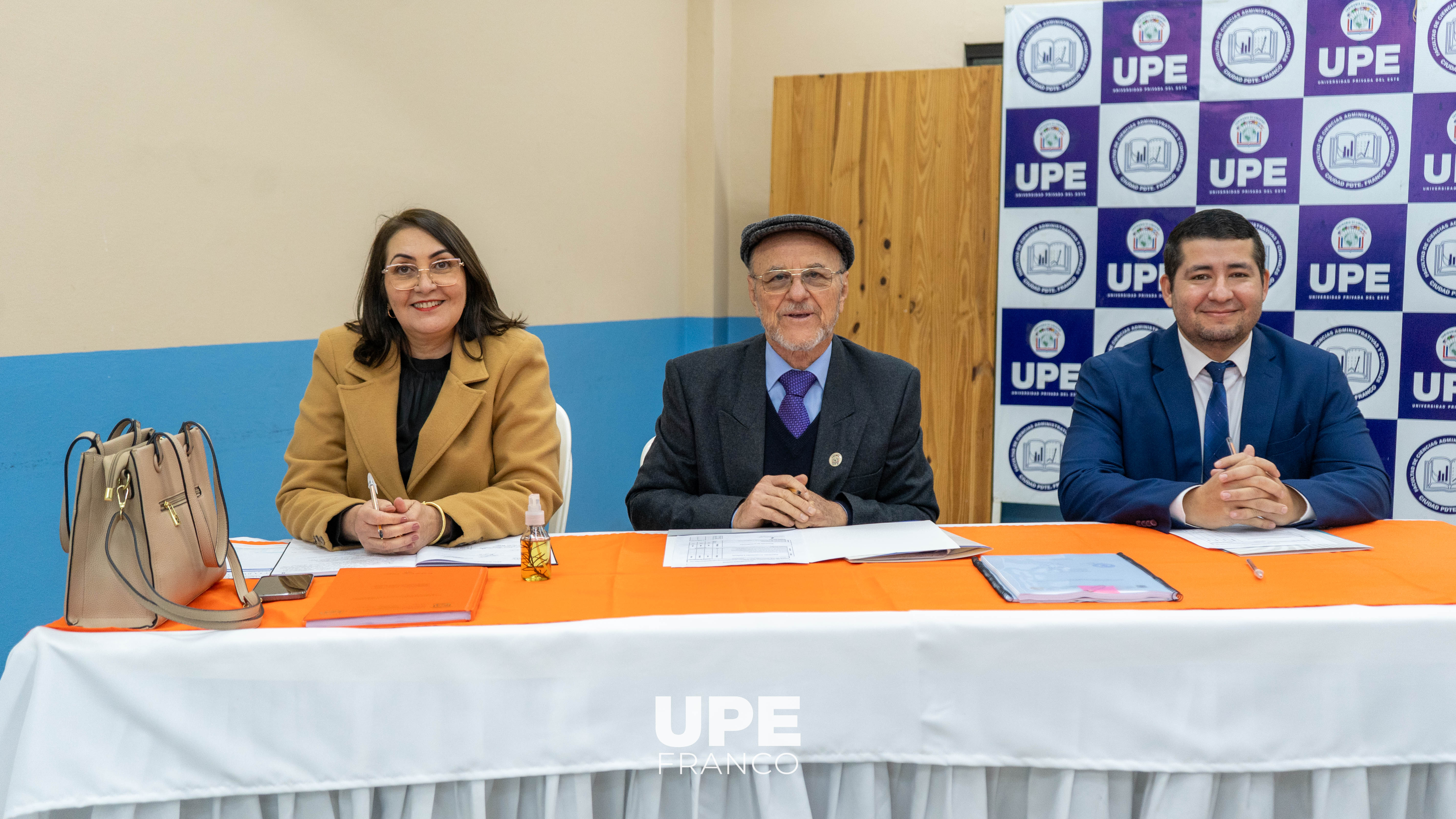 Ingeniería Comercial realizó defensa de Trabajo Final de Grado