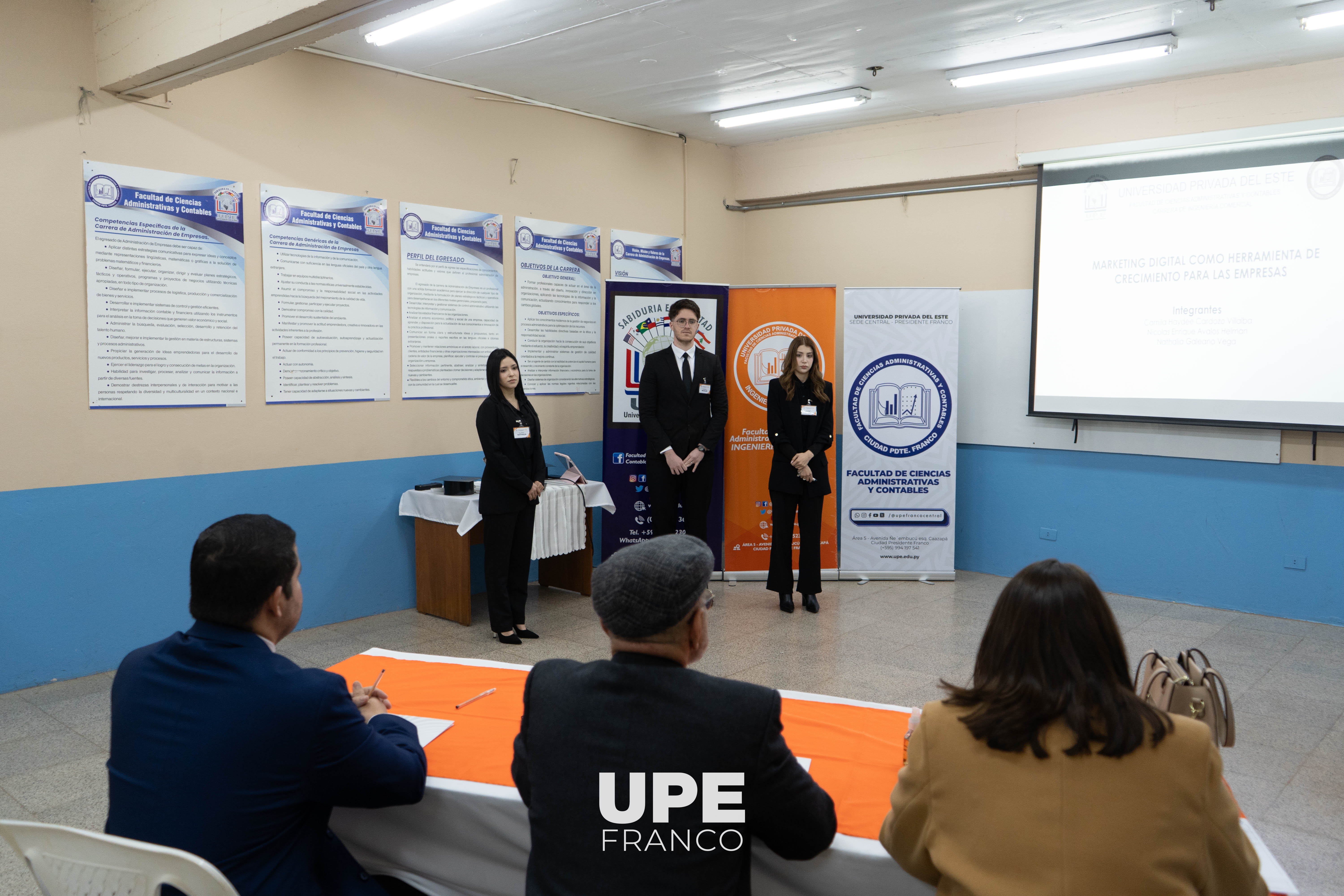 Ingeniería Comercial realizó defensa de Trabajo Final de Grado
