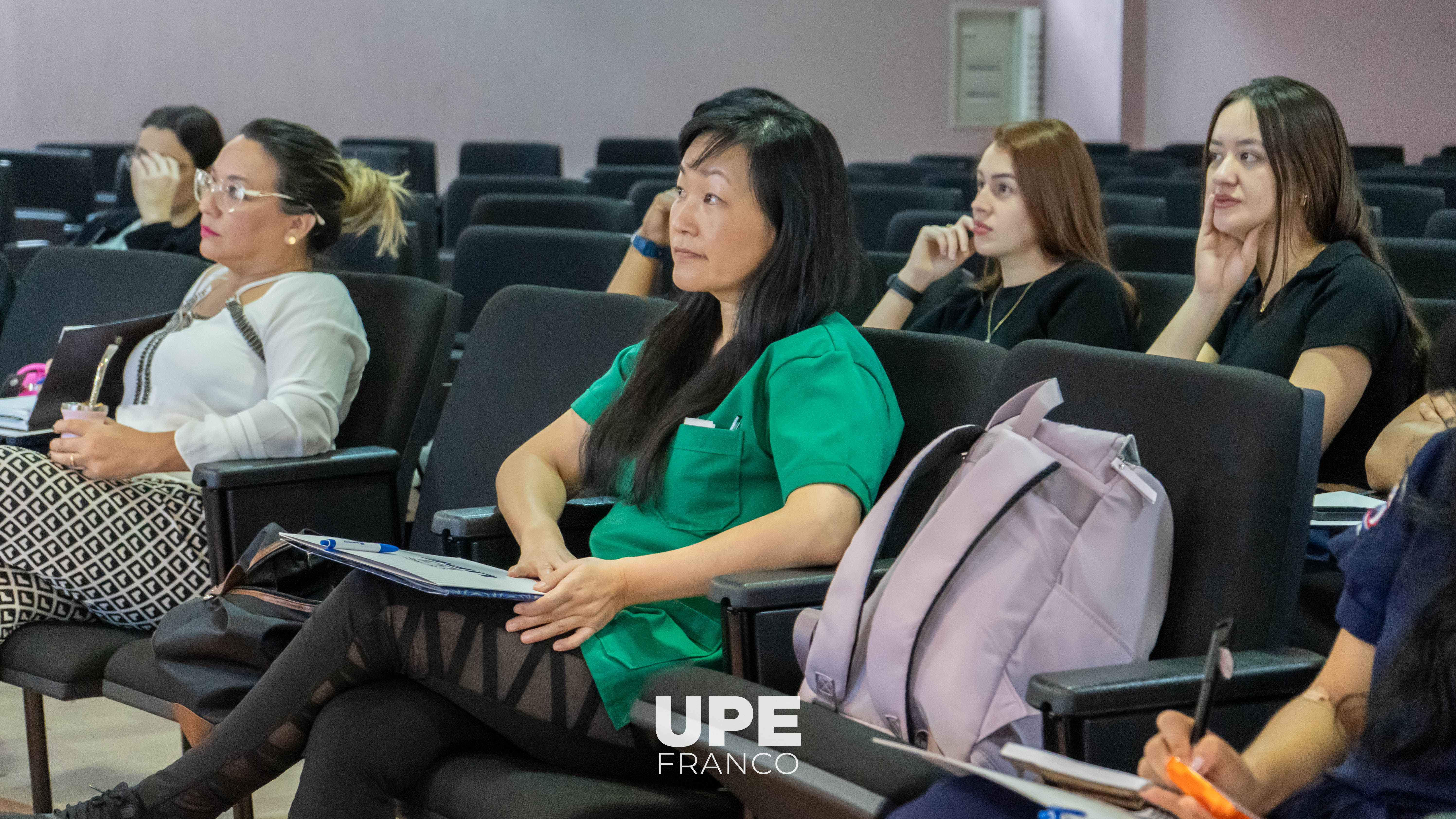 Gran inicio del Diplomado Internacional en Rehabilitación Funcional de Rodilla en la UPE Franco