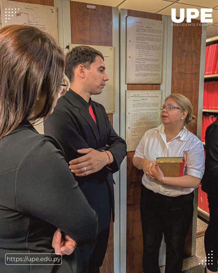 Alumnos y docentes de Derecho visitaron  el viernes los Archivos del Terror