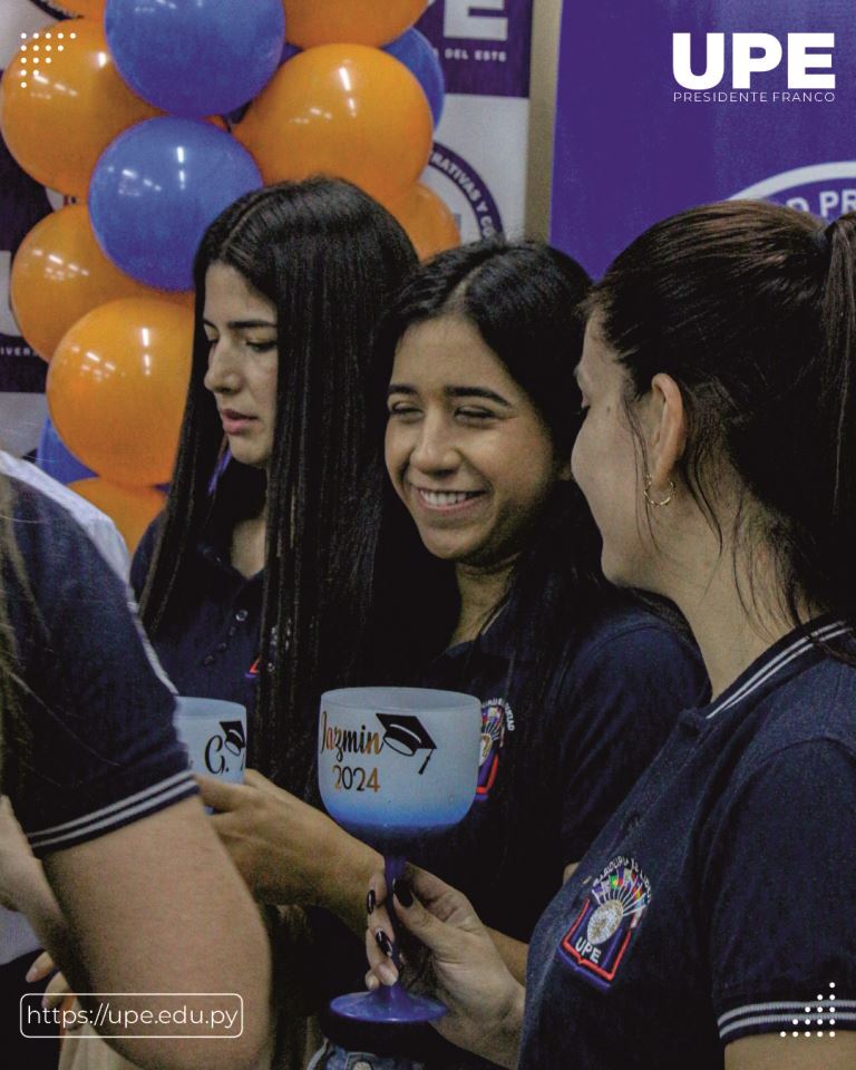 Reconocimiento y Celebración de la Promoción 2024 - Ciencias Administrativas y Contables