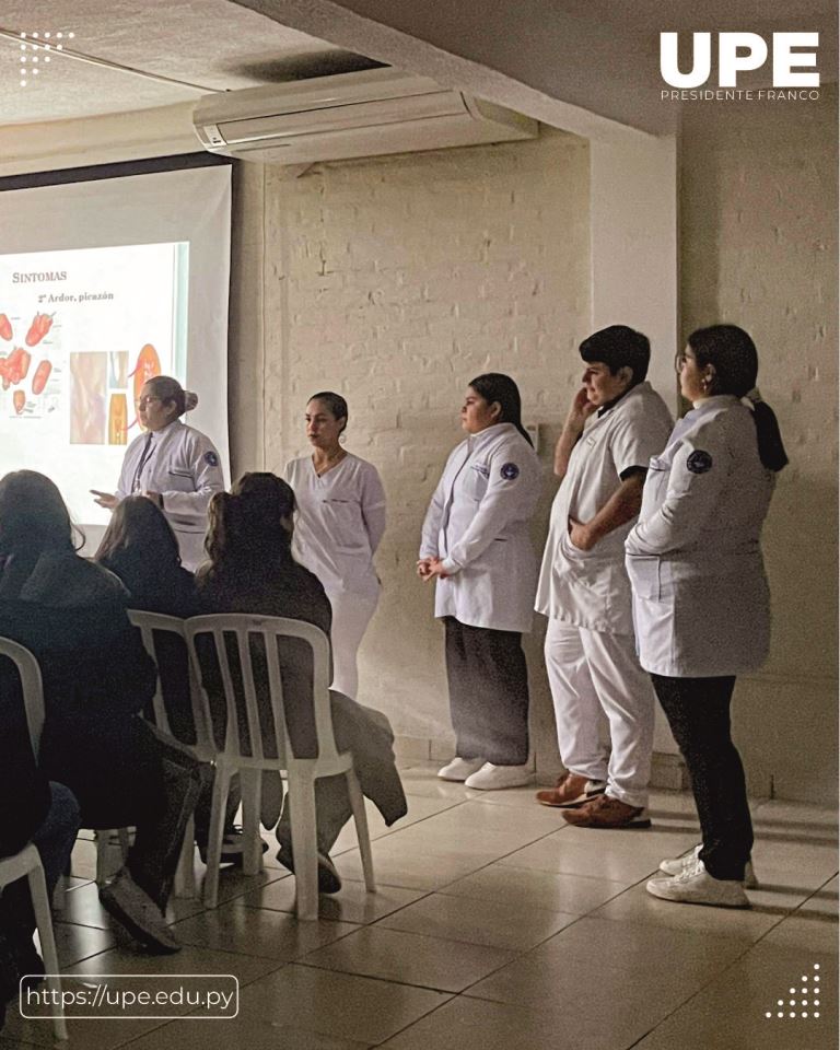 Extensión Universitaria en el Colegio Redentor - Facultad de Ciencias de la Salud 