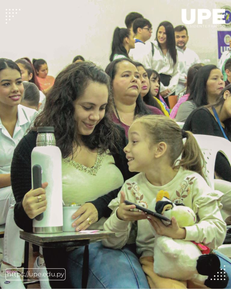 Proyecto “Soy mujer, soy mamá. Yo me cuido”: Honrando el mes de la madre en la UPE