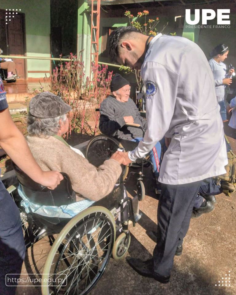 Enfoque Práctico en la Educación de Enfermería: Visita al Hogar de Ancianos San Agustín