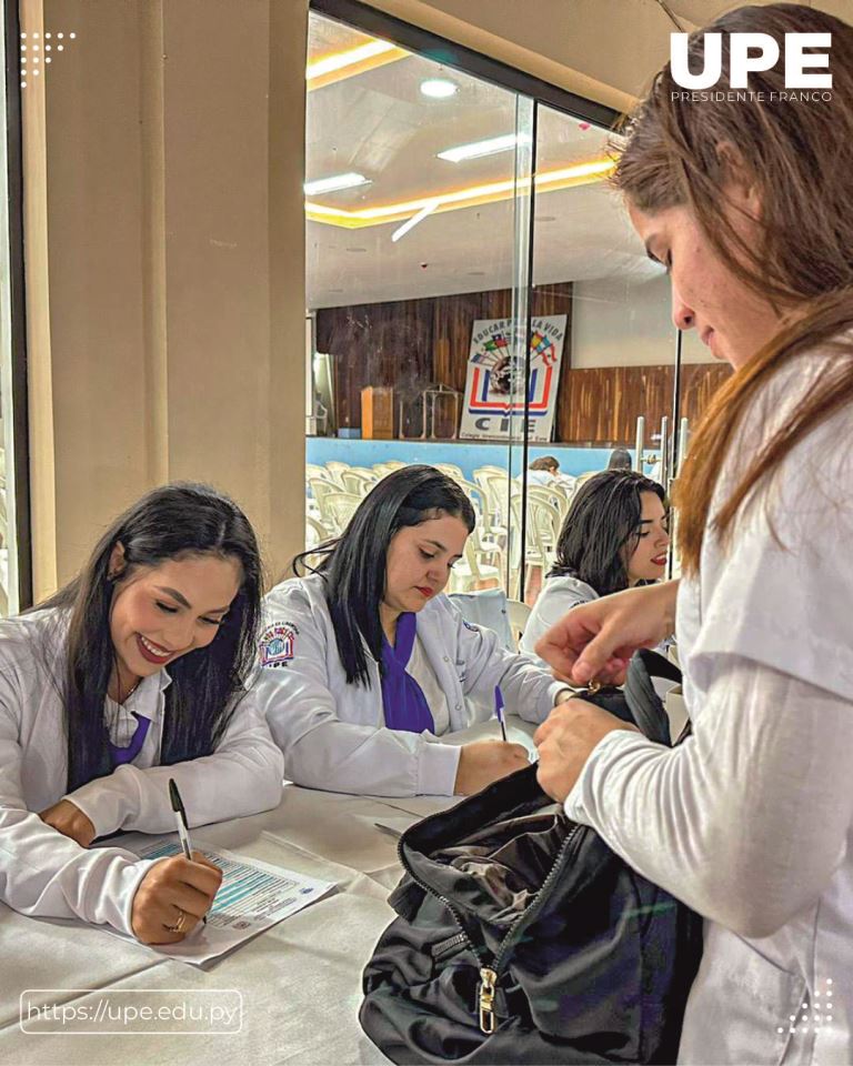 Taller de Primeros Auxilios en la UPE