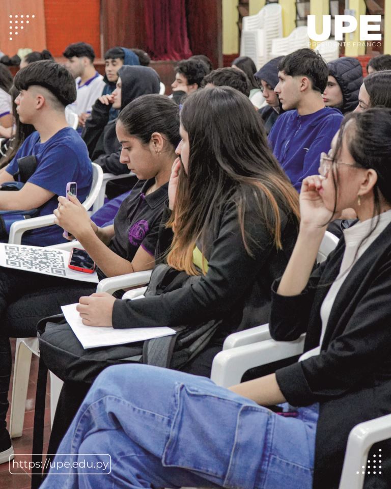Formando Ciudadanos: Charla sobre Impuestos en el Colegio Dr. Raúl Peña