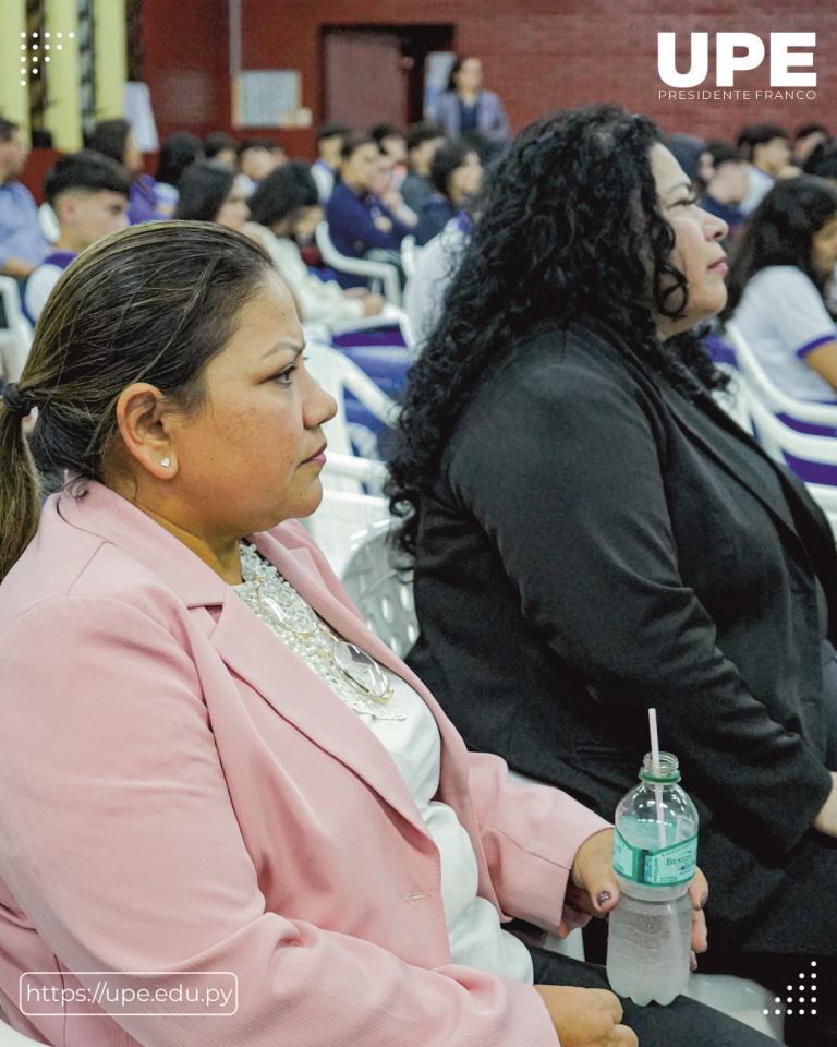 Formando Ciudadanos: Charla sobre Impuestos en el Colegio Dr. Raúl Peña