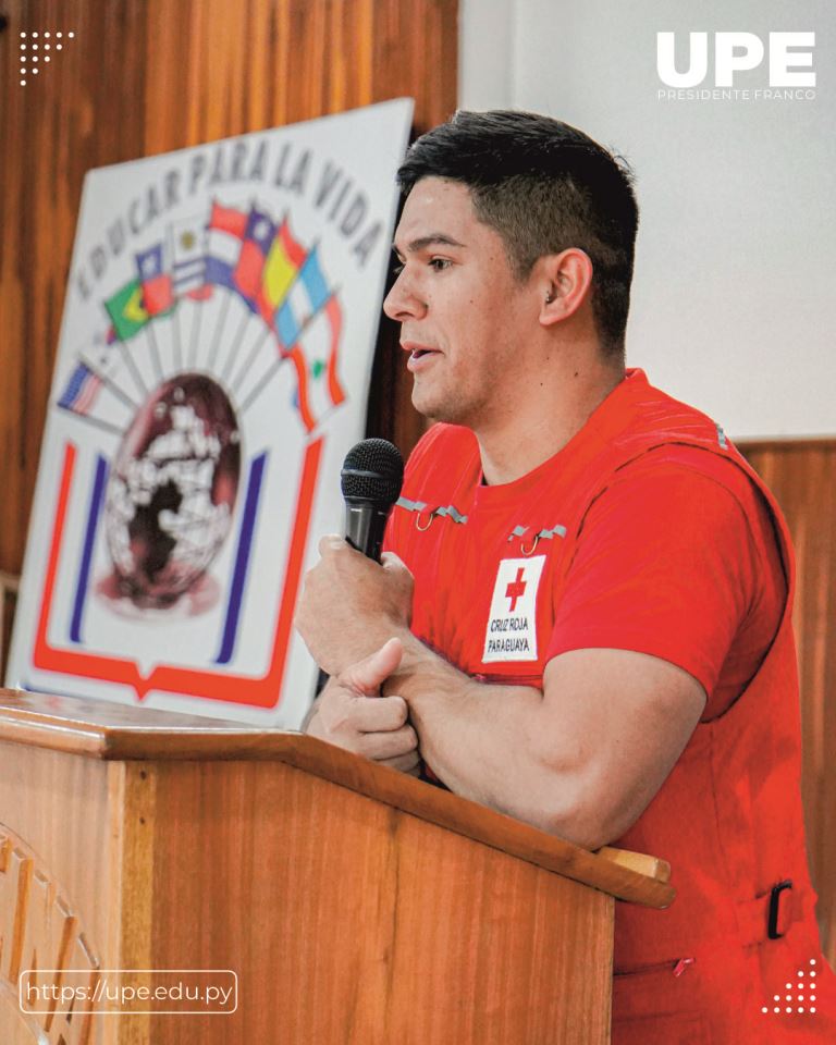 Graduación de Nuevos Voluntarios de la Cruz Roja en la UPE