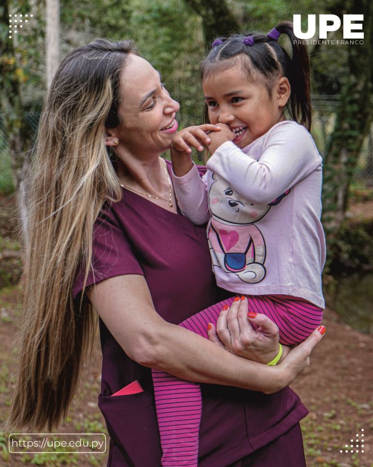 "Manos Que Cuidan, Corazones Que Sanan" - Medicina En Acción Comunitaria
