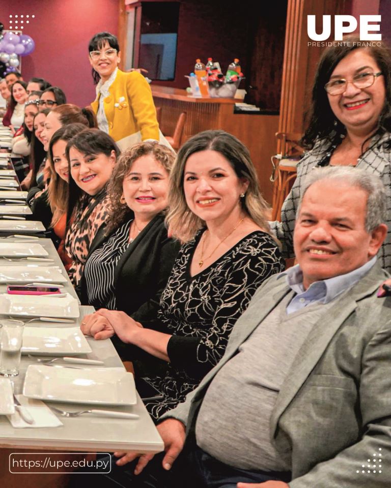 Celebración por la Acreditación de Ciencias Contables en la UPE