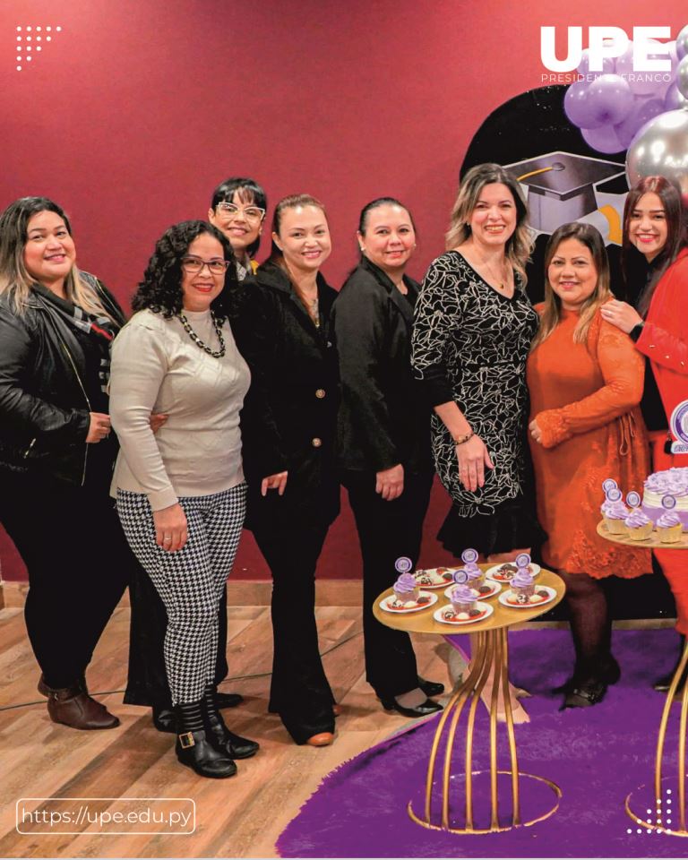 Celebración por la Acreditación de Ciencias Contables en la UPE