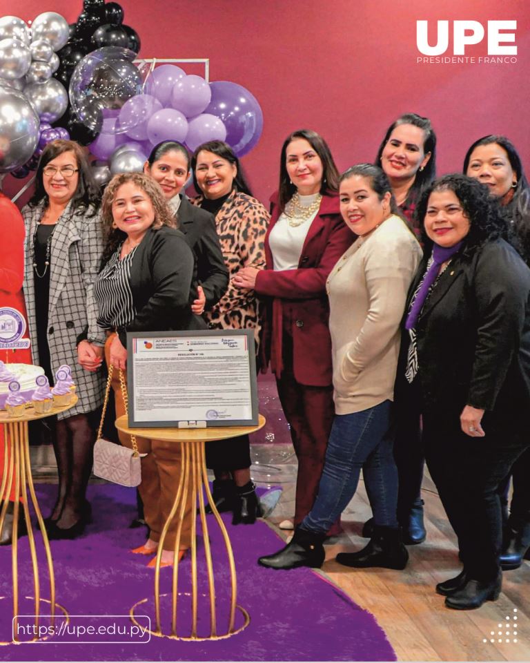 Celebración por la Acreditación de Ciencias Contables en la UPE