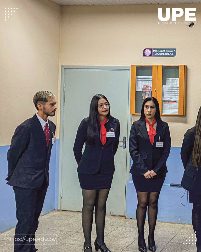 Investigaciones Jurídicas en la UPE: Exposiciones de Estudiantes de Derecho