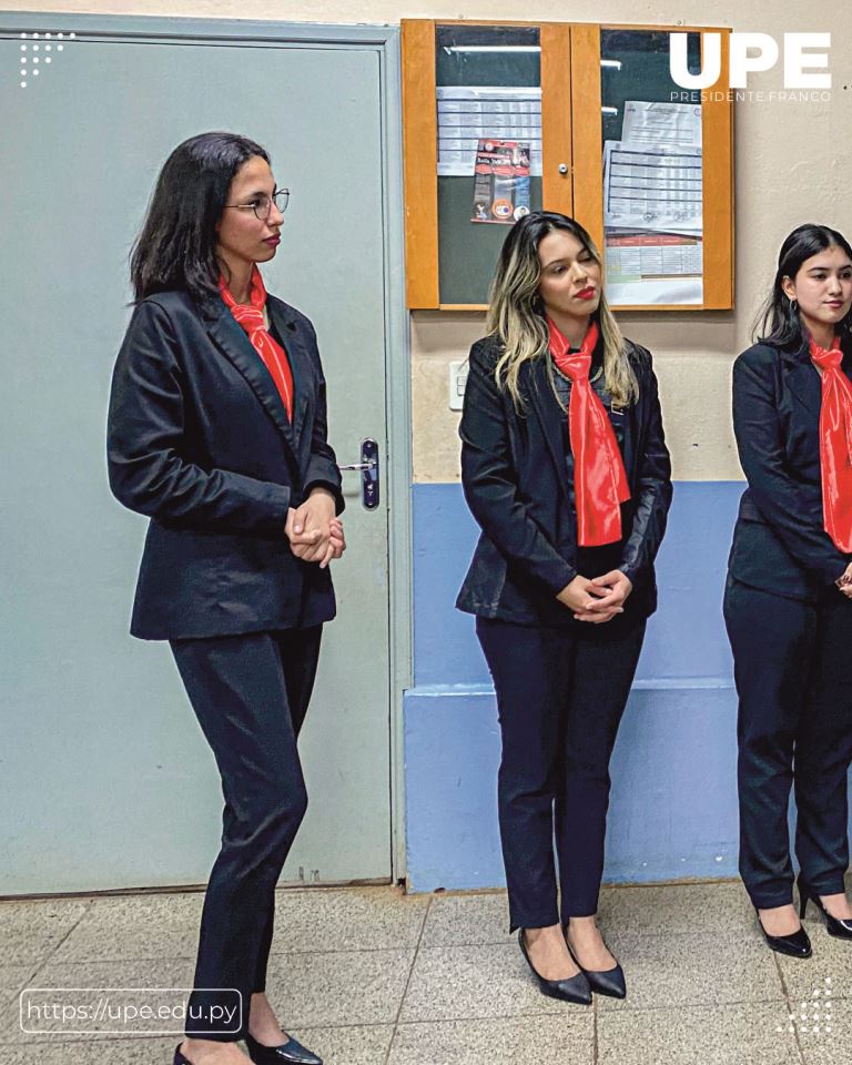 Investigaciones Jurídicas en la UPE: Exposiciones de Estudiantes de Derecho