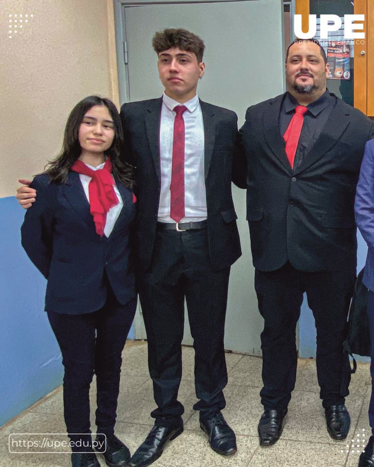 Investigaciones Jurídicas en la UPE: Exposiciones de Estudiantes de Derecho