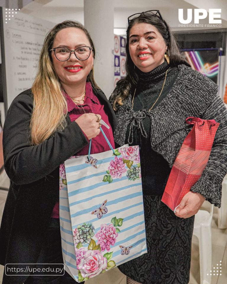 Claustro Docente en la Facultad de Ciencias de la Educación: Fortaleciendo la Excelencia Académica