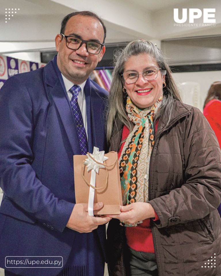 Claustro Docente en la Facultad de Ciencias de la Educación: Fortaleciendo la Excelencia Académica