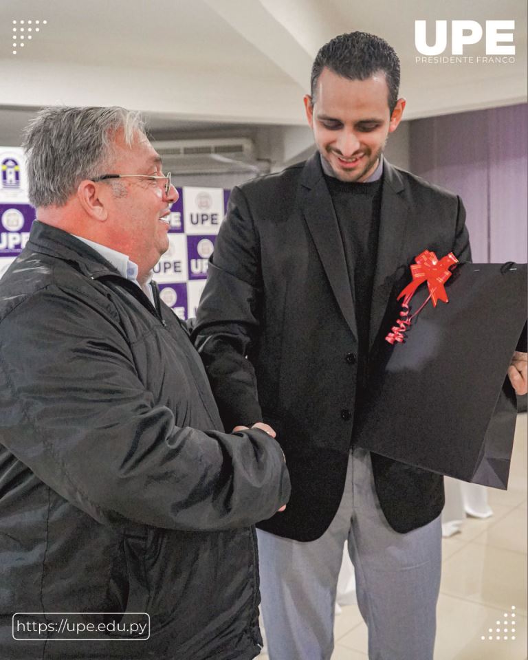 Claustro Docente en la Facultad de Ciencias de la Educación: Fortaleciendo la Excelencia Académica