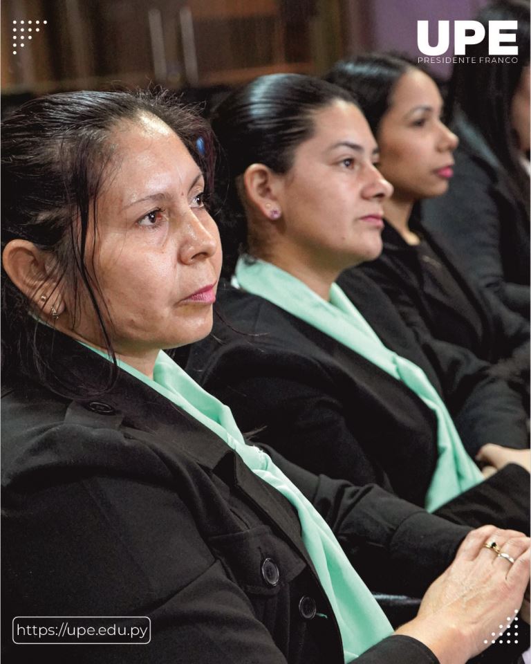 Desempeño Profesional en Prácticas Educativas: Defensa Oral